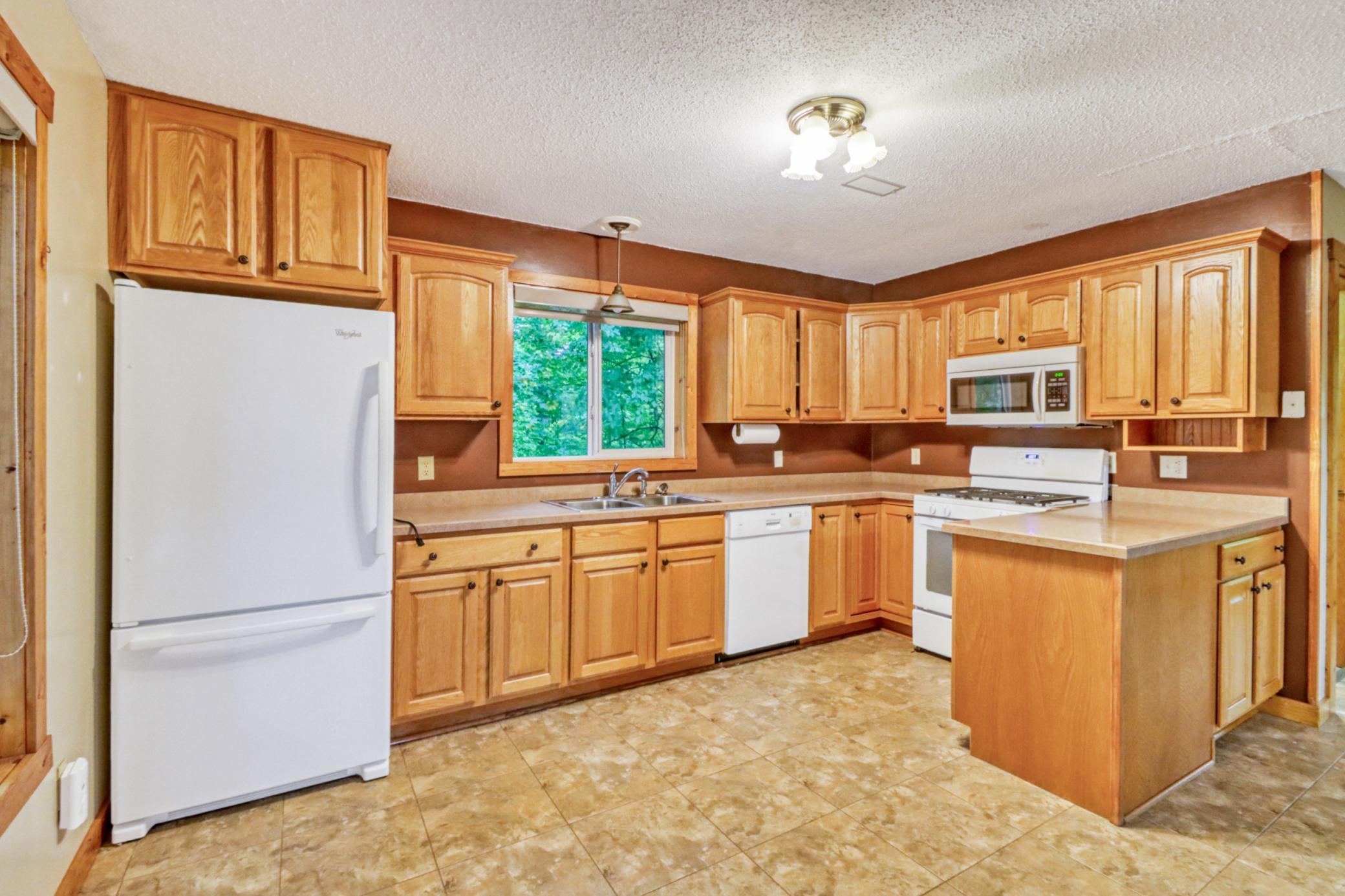 1996 single family home for sale at 46885 260th Avenue in Vergas, MN — 3 bed, 2 bath (photo 24 of 62)