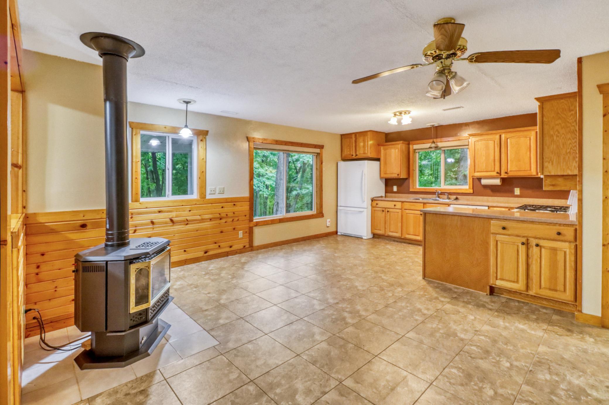 1996 single family home for sale at 46885 260th Avenue in Vergas, MN — 3 bed, 2 bath (photo 29 of 62)