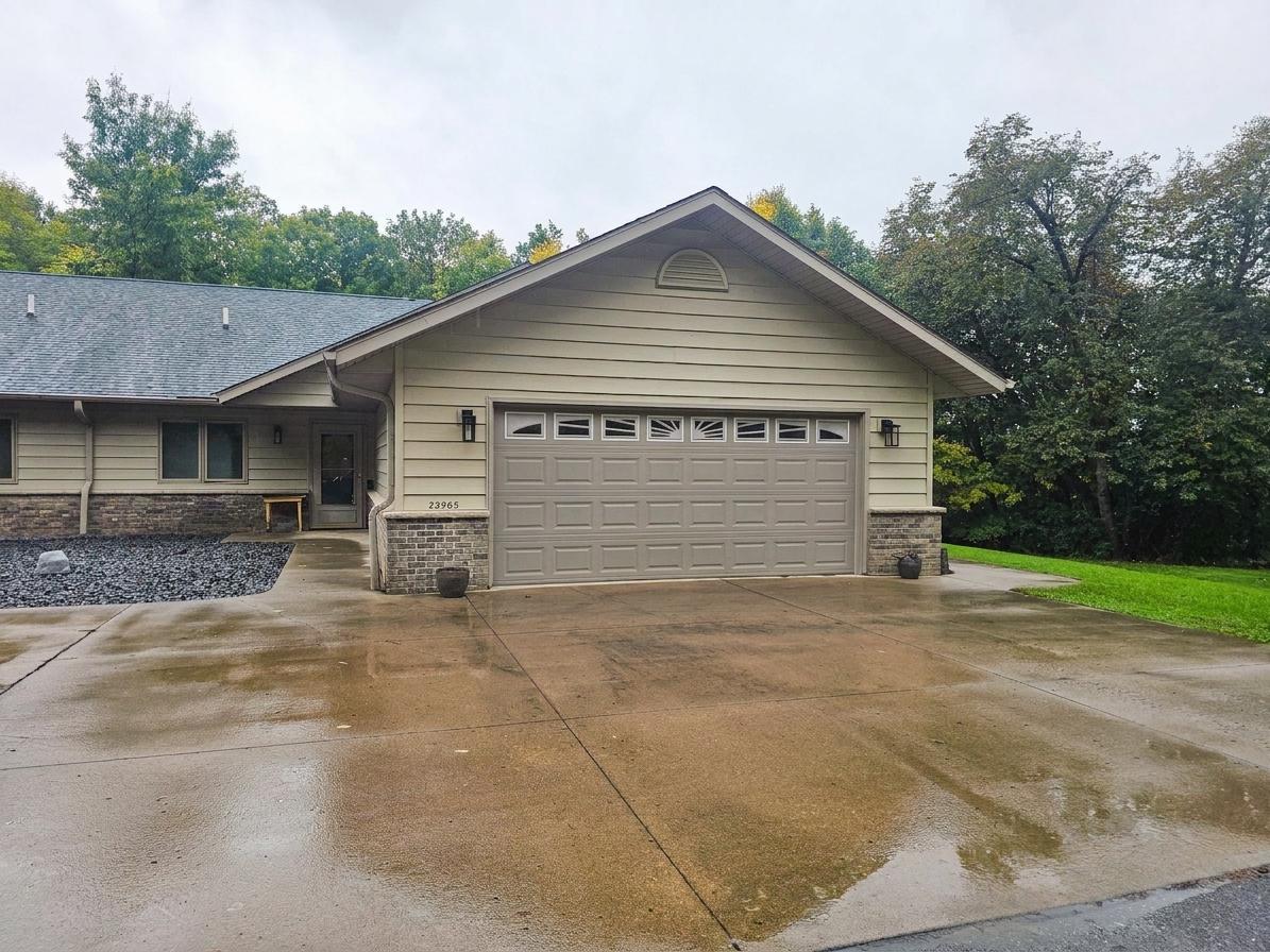 2001 townhouse for sale at 23965 Cuyuna Greens Drive in Deerwood, MN — 2 bed, 3 bath (photo 17 of 21)