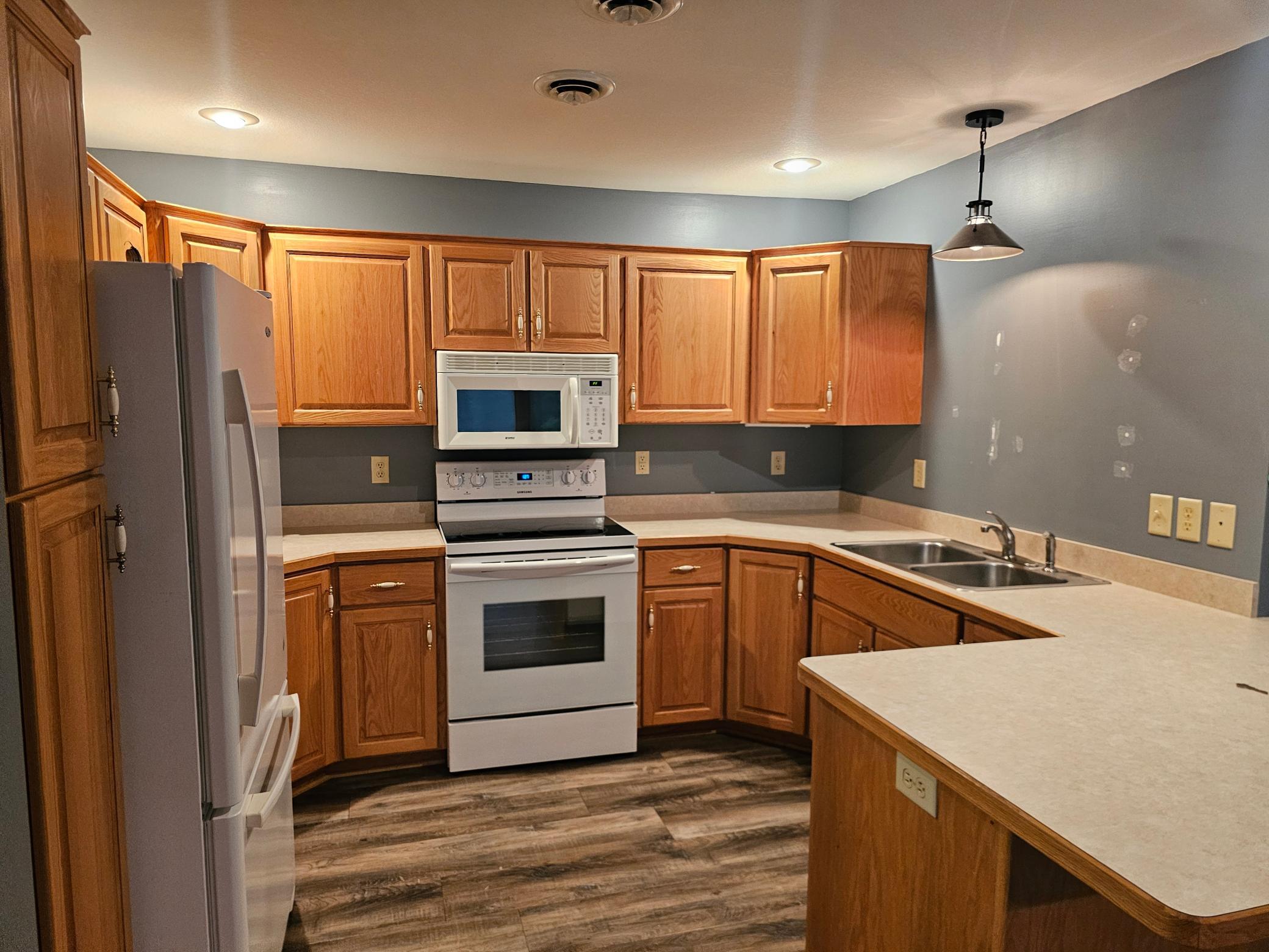 2001 townhouse for sale at 23965 Cuyuna Greens Drive in Deerwood, MN — 2 bed, 3 bath (photo 4 of 21)
