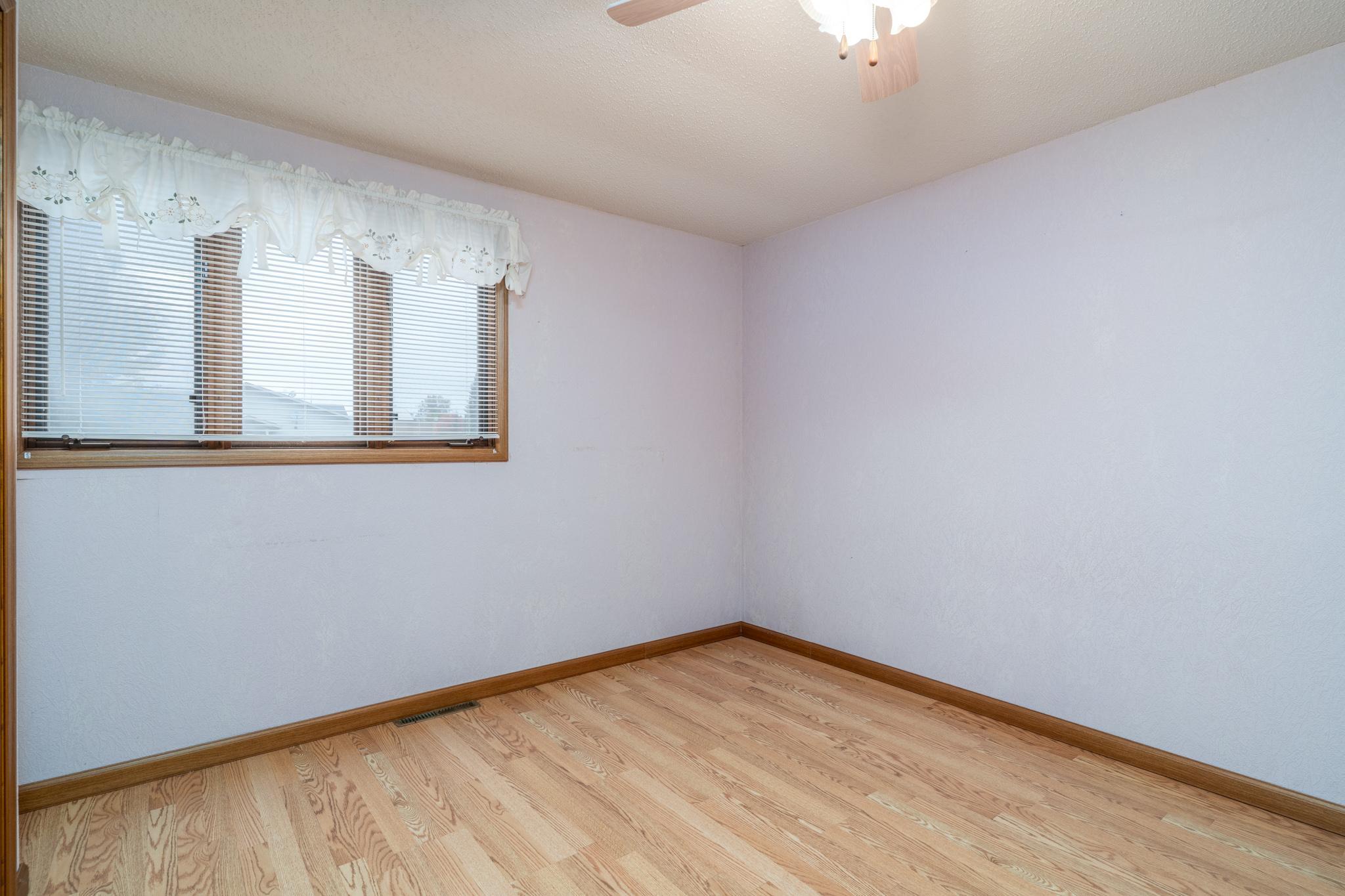 1930 single family home for sale at 402 Toupin Street in Oklee, MN — 2 bed, 2 bath (photo 17 of 47)
