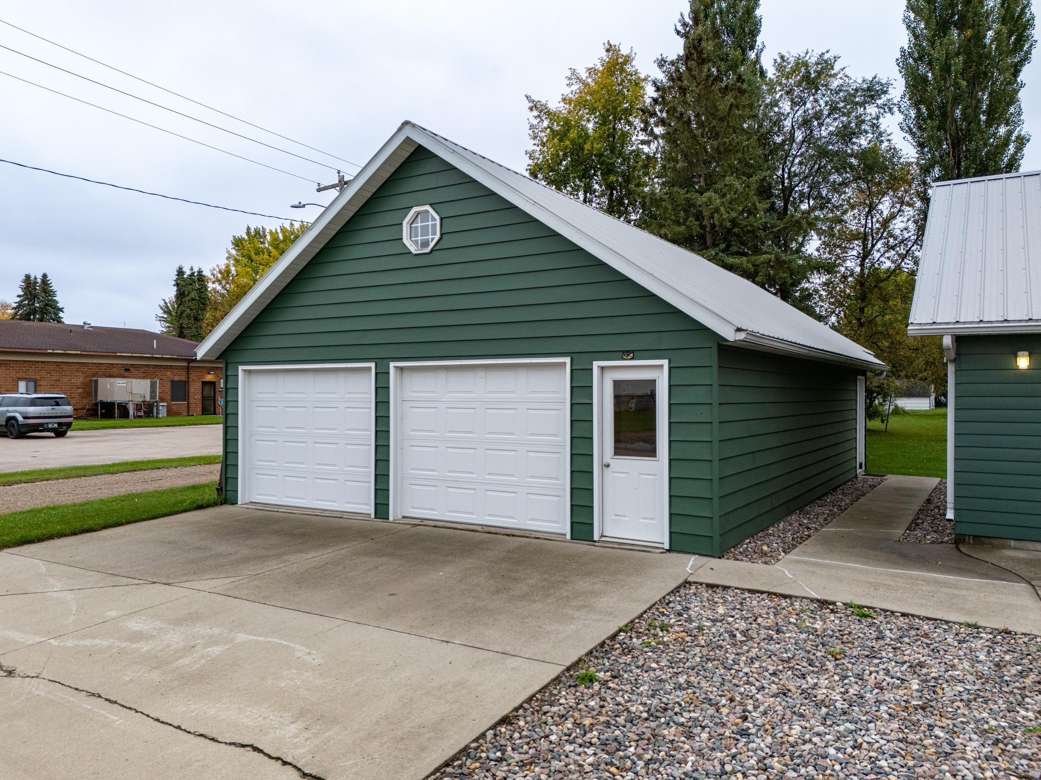 1930 single family home for sale at 402 Toupin Street in Oklee, MN — 2 bed, 2 bath (photo 22 of 47)
