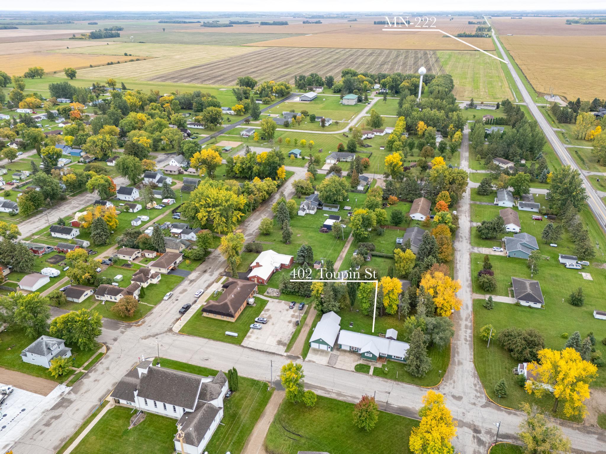 1930 single family home for sale at 402 Toupin Street in Oklee, MN — 2 bed, 2 bath (photo 29 of 47)