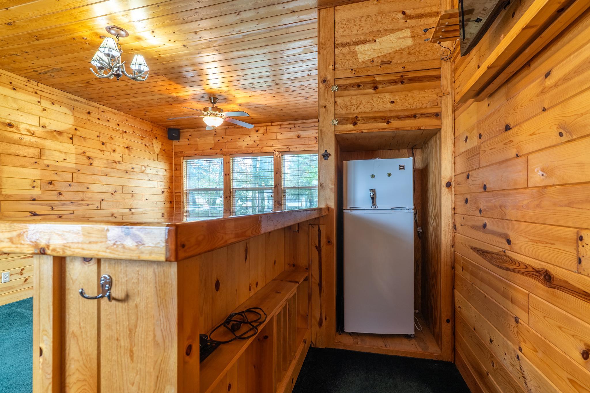 1930 single family home for sale at 402 Toupin Street in Oklee, MN — 2 bed, 2 bath (photo 4 of 47)