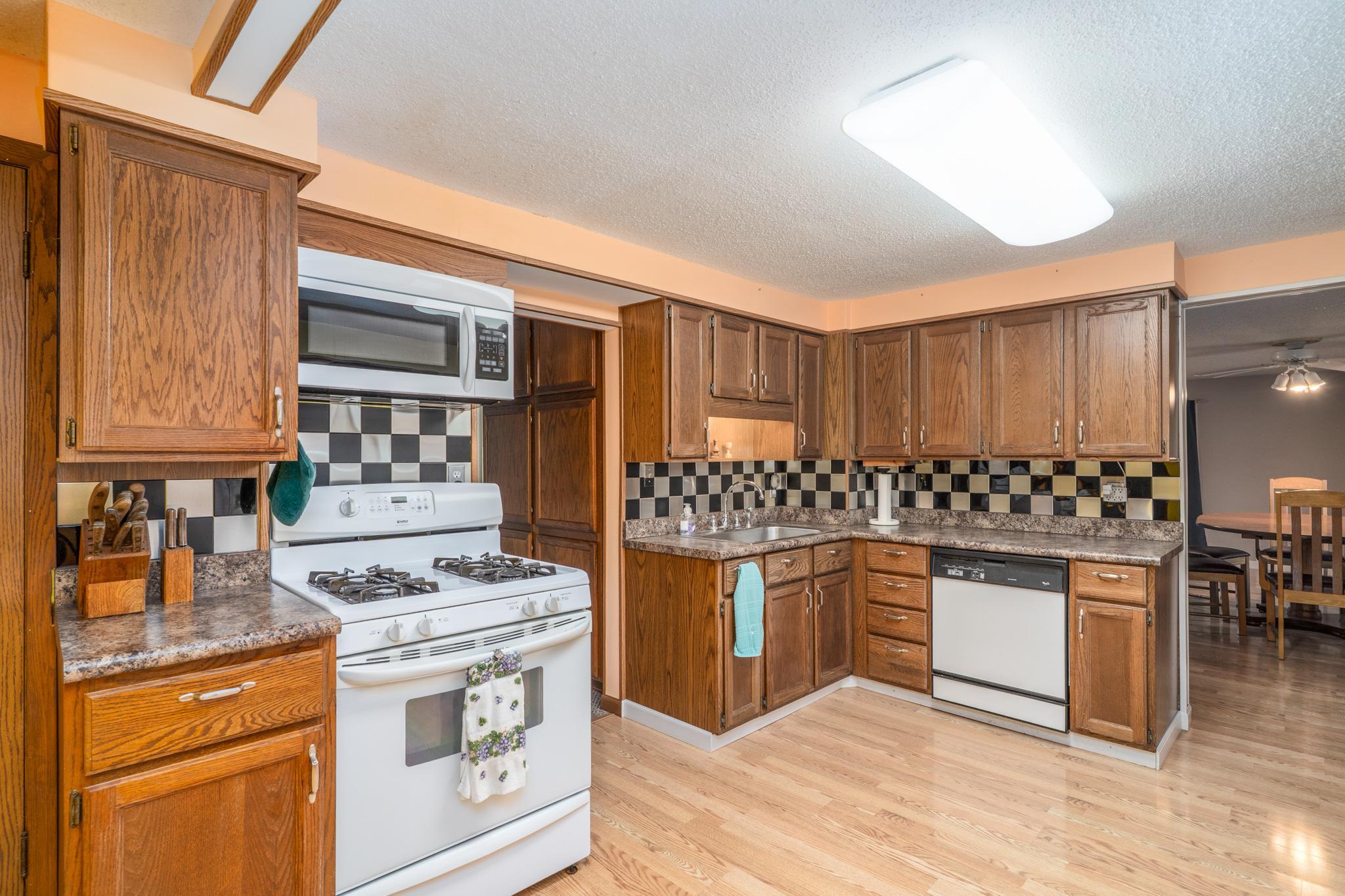 1930 single family home for sale at 402 Toupin Street in Oklee, MN — 2 bed, 2 bath (photo 7 of 47)