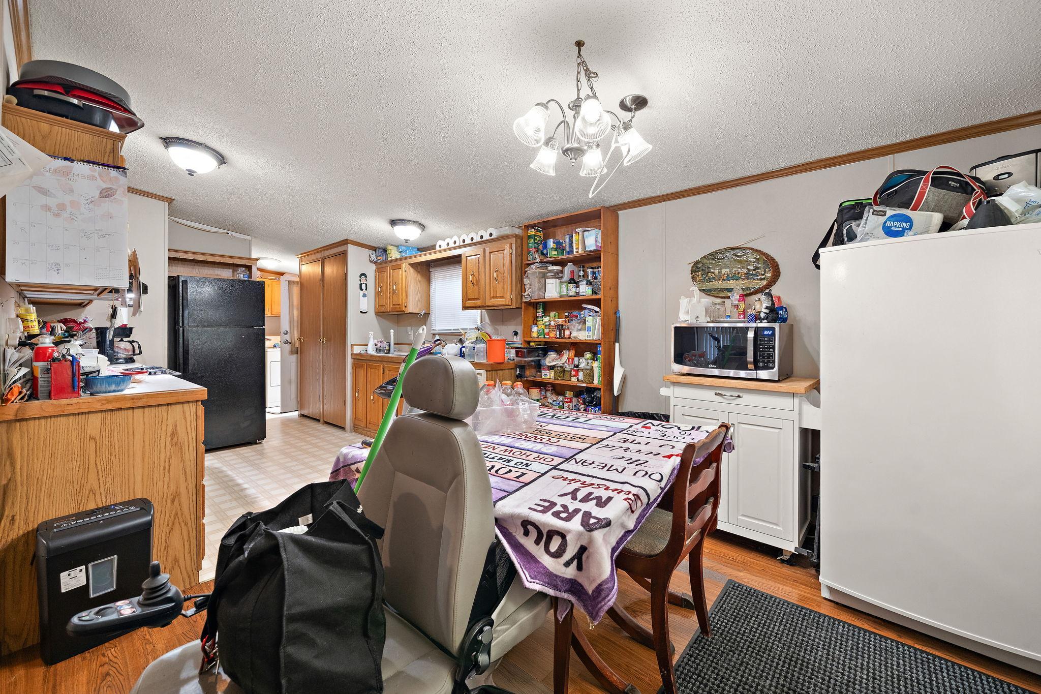 1994 single family home for sale at 612 Temple Street in Alexandria, MN — 2 bed, 1 bath (photo 3 of 16)