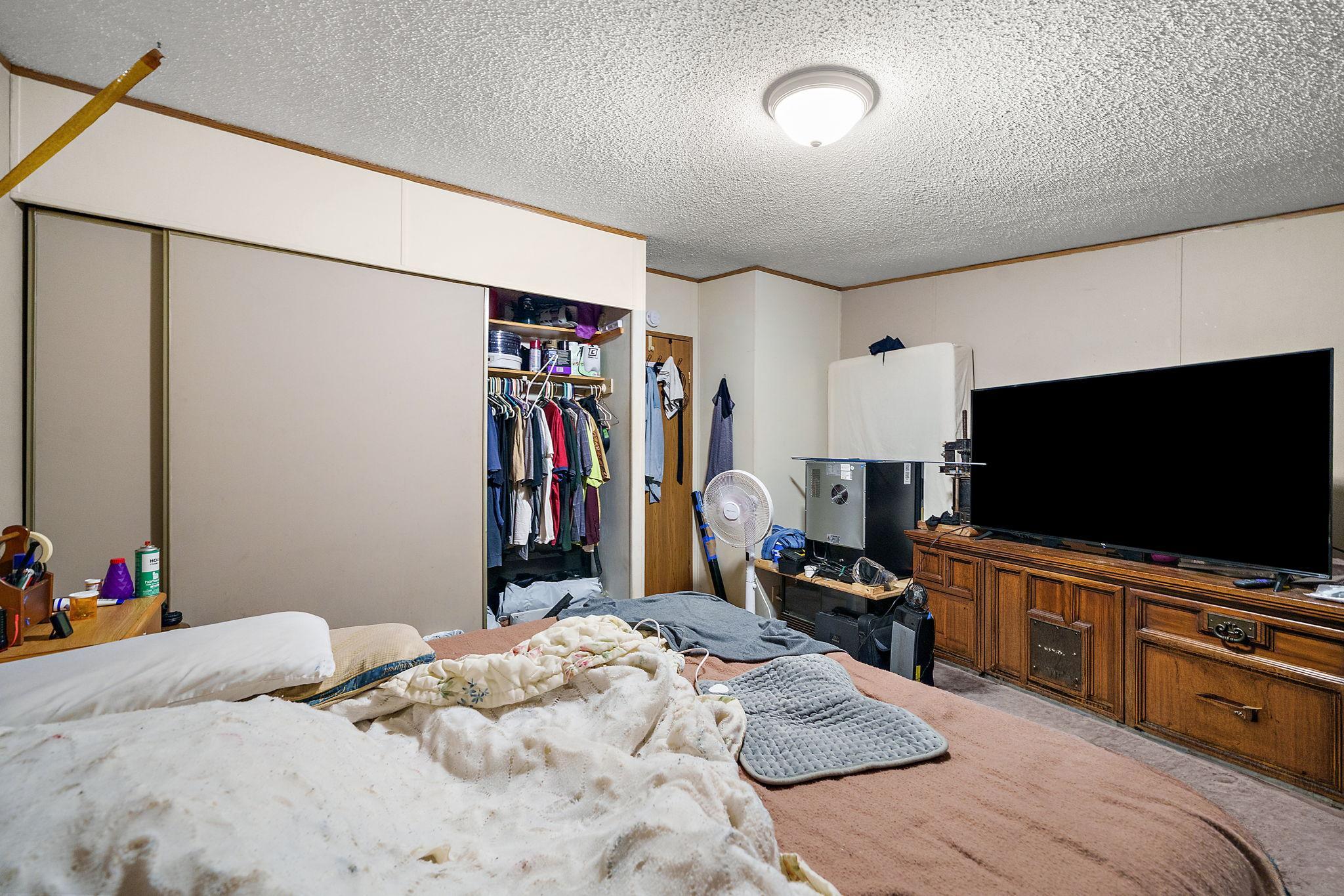 1994 single family home for sale at 612 Temple Street in Alexandria, MN — 2 bed, 1 bath (photo 7 of 16)