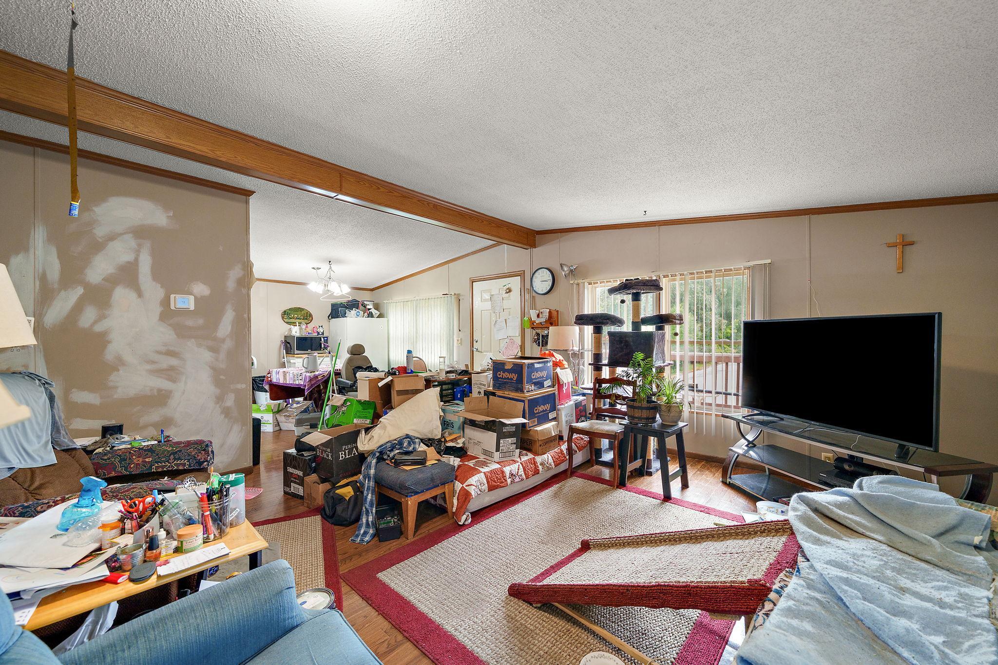 1994 single family home for sale at 612 Temple Street in Alexandria, MN — 2 bed, 1 bath (photo 8 of 16)