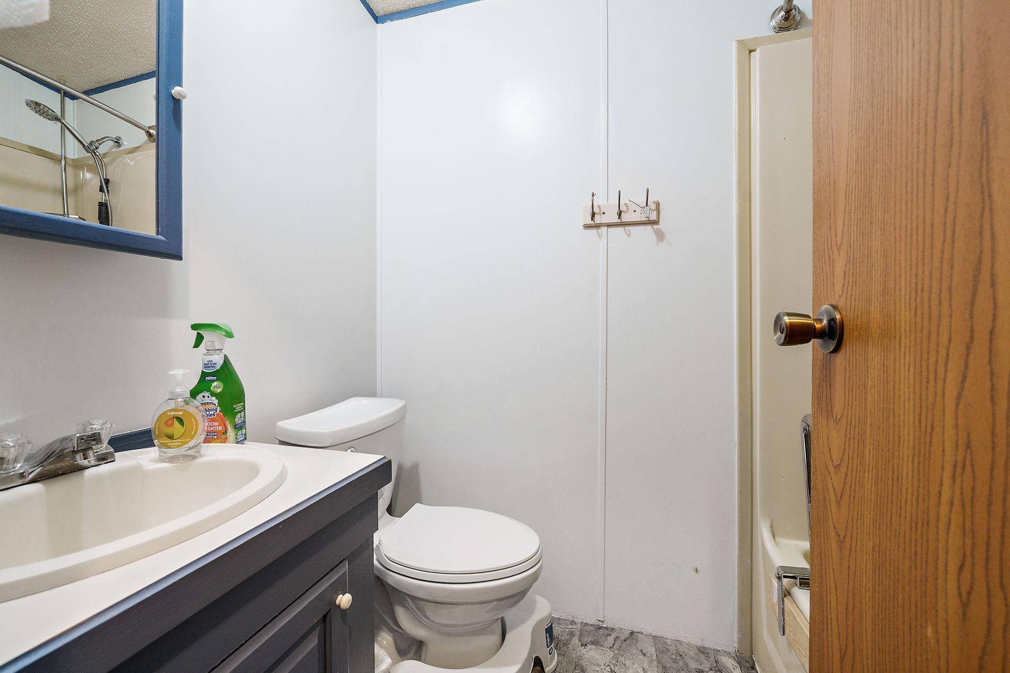 1994 single family home for sale at 612 Temple Street in Alexandria, MN — 2 bed, 1 bath (photo 10 of 16)