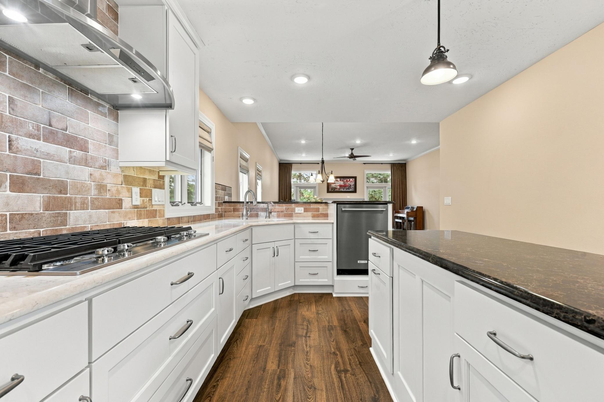 1984 townhouse for sale at 3307 W Prairiewood Drive S in Fargo, ND — 3 bed, 3 bath (photo 14 of 50)