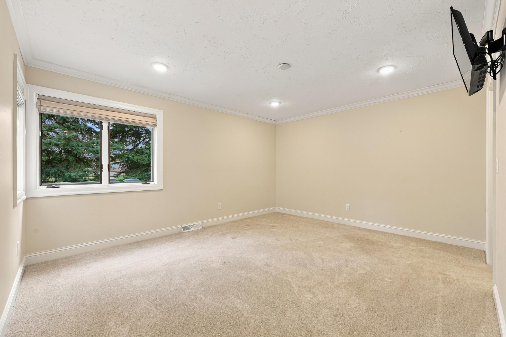 1984 townhouse for sale at 3307 W Prairiewood Drive S in Fargo, ND — 3 bed, 3 bath (photo 16 of 50)