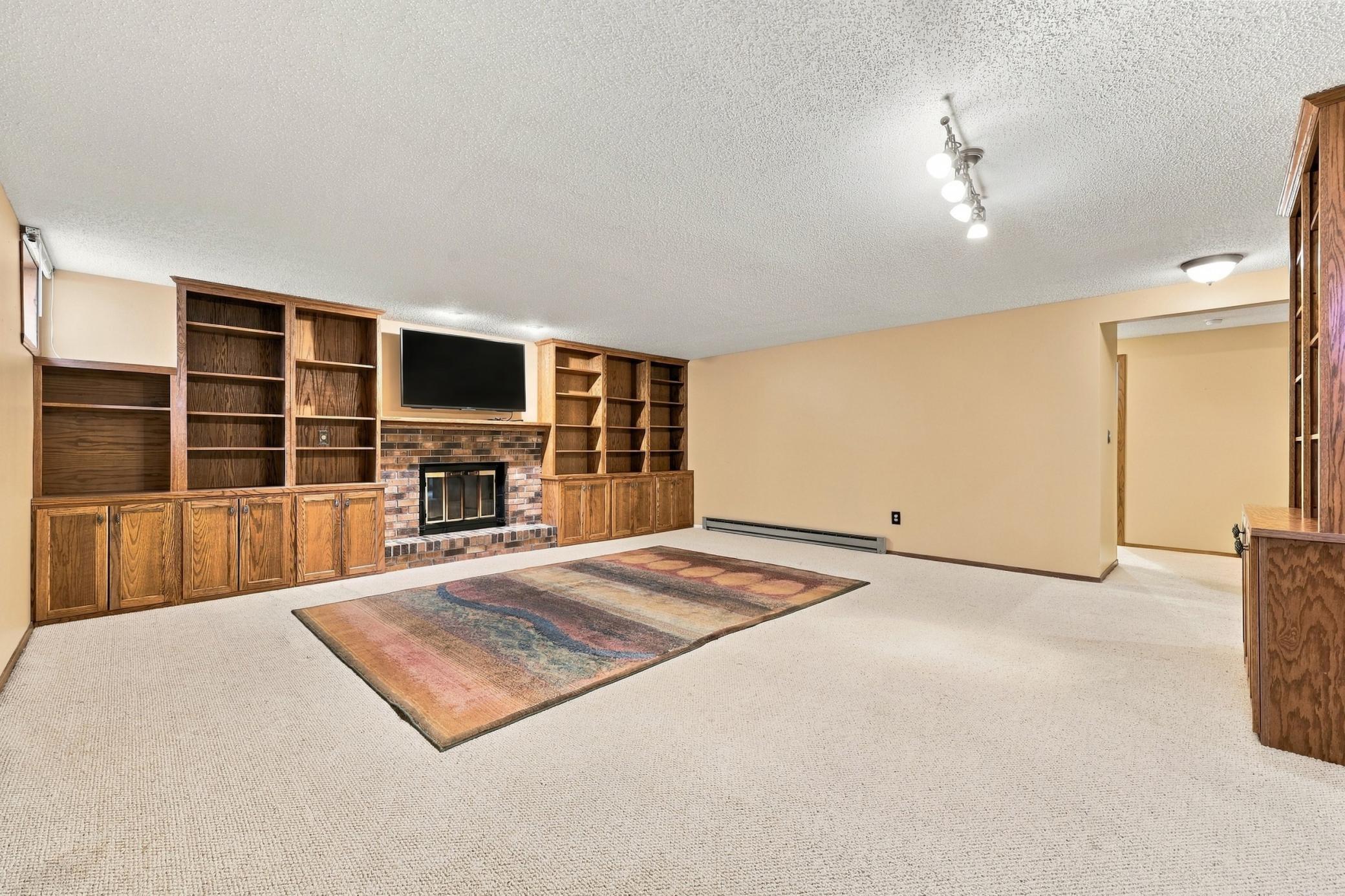 1984 townhouse for sale at 3307 W Prairiewood Drive S in Fargo, ND — 3 bed, 3 bath (photo 25 of 50)