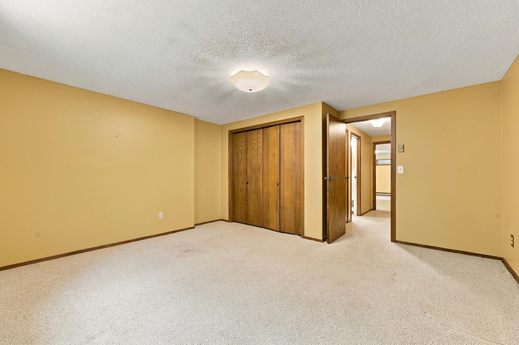 1984 townhouse for sale at 3307 W Prairiewood Drive S in Fargo, ND — 3 bed, 3 bath (photo 28 of 50)