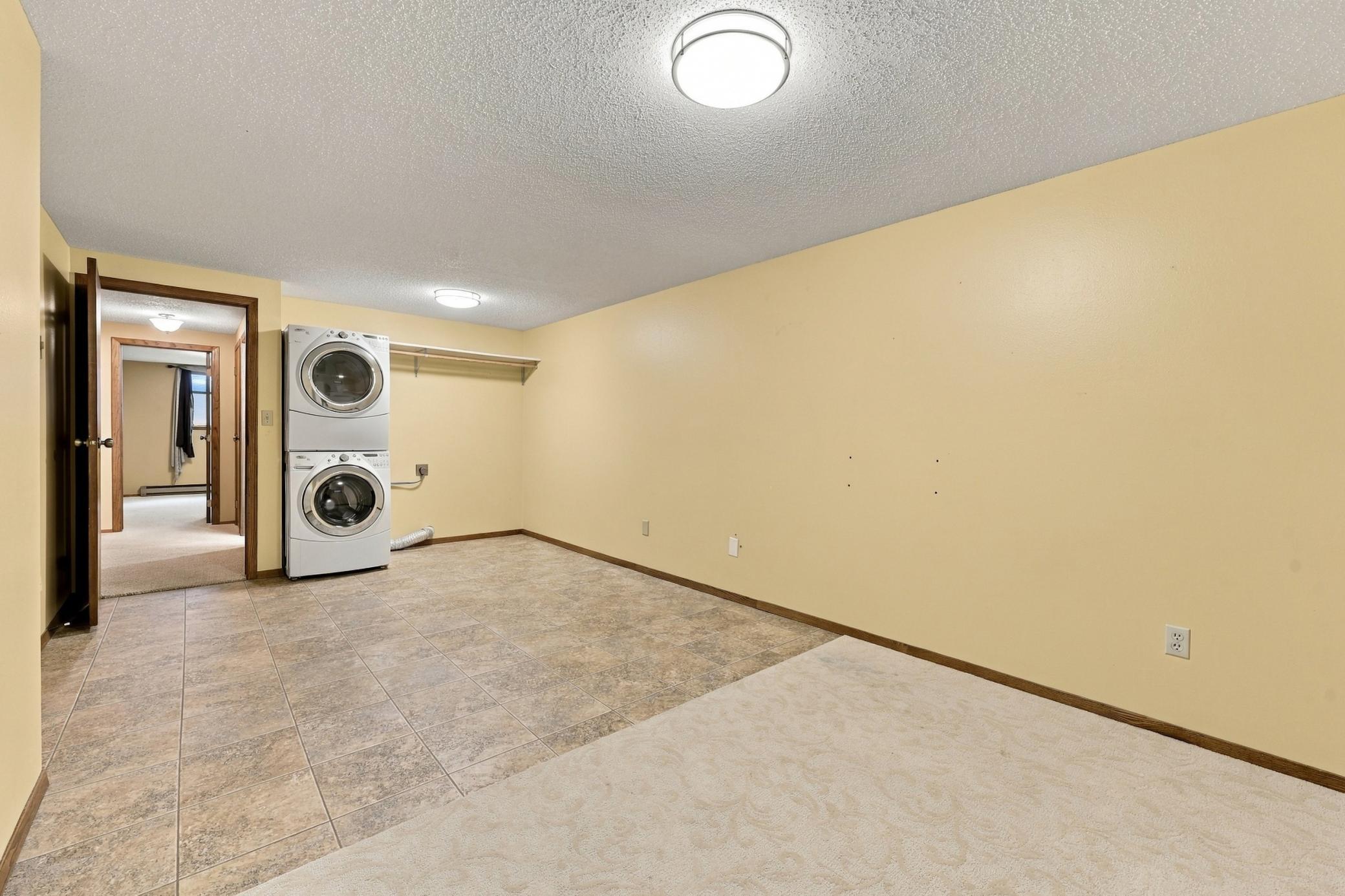 1984 townhouse for sale at 3307 W Prairiewood Drive S in Fargo, ND — 3 bed, 3 bath (photo 30 of 50)