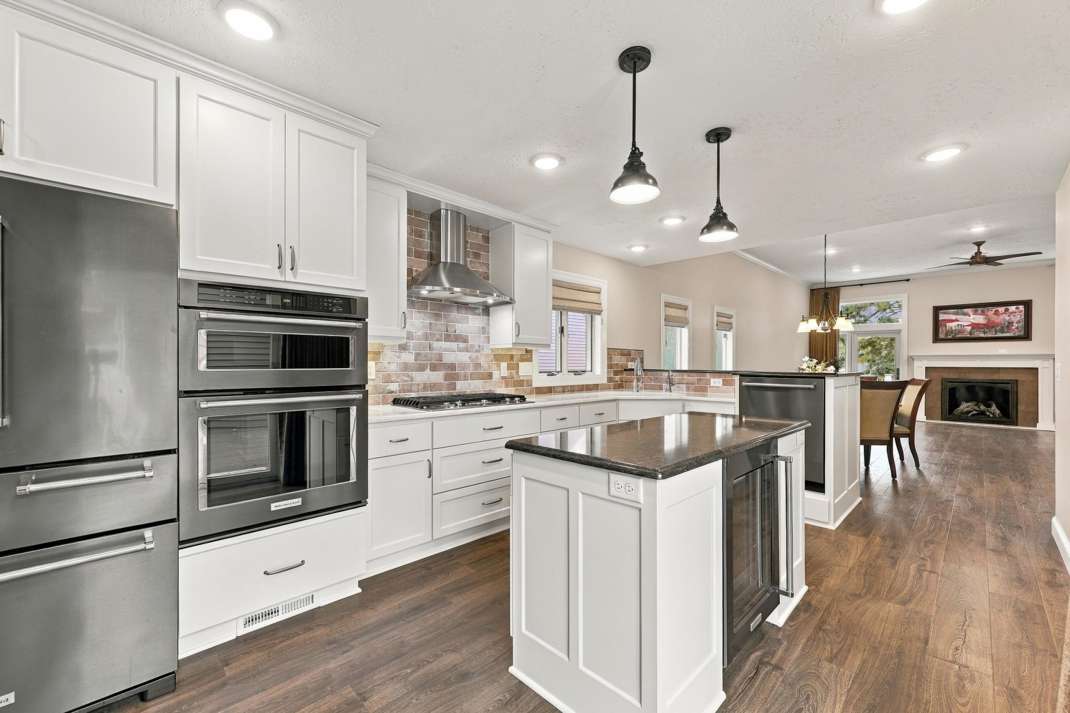 1984 townhouse for sale at 3307 W Prairiewood Drive S in Fargo, ND — 3 bed, 3 bath (photo 10 of 50)