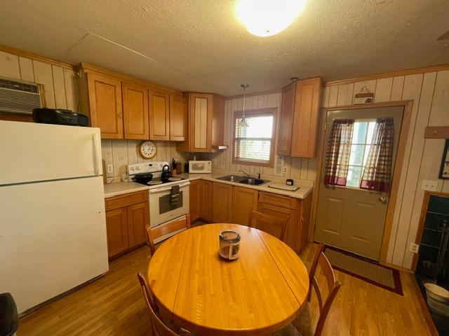 2002 single family home for sale at 4716 Big Rice Lake Road NE in Remer, MN — 2 bed, 1 bath (photo 17 of 42)