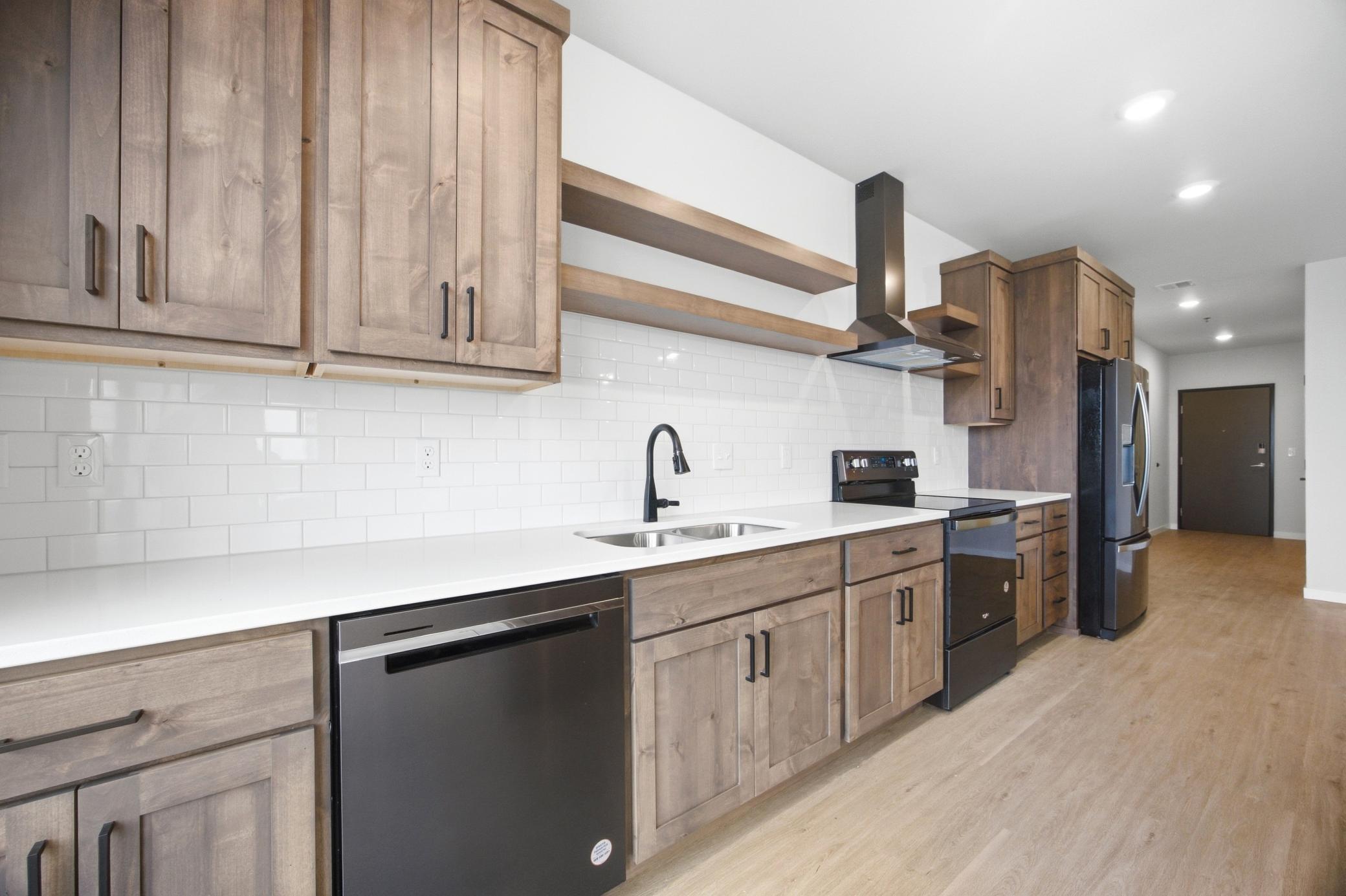 2024 condo for sale at 4470 24th Avenue S, Unit 305 in Fargo, ND — 2 bed, 2 bath (photo 16 of 27)