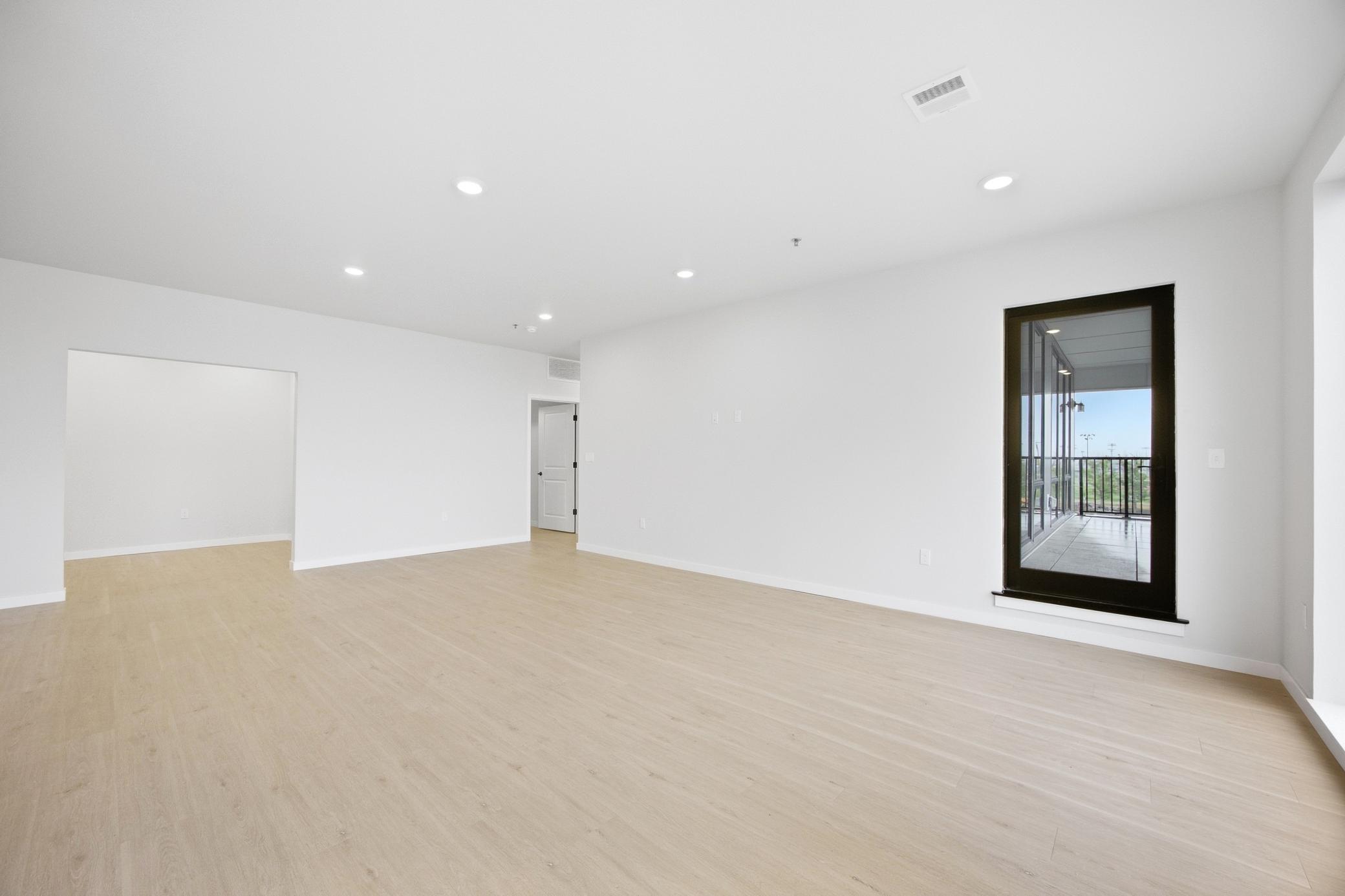 2024 condo for sale at 4470 24th Avenue S, Unit 305 in Fargo, ND — 2 bed, 2 bath (photo 5 of 27)