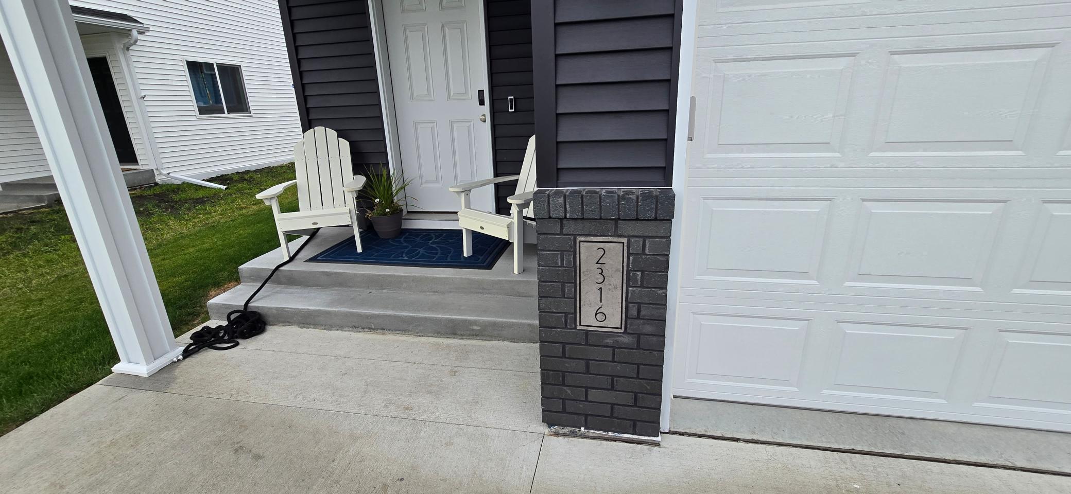 2025 single family home for sale at 2316 37th Avenue S in Moorhead, MN — 4 bed, 3 bath (photo 7 of 42)