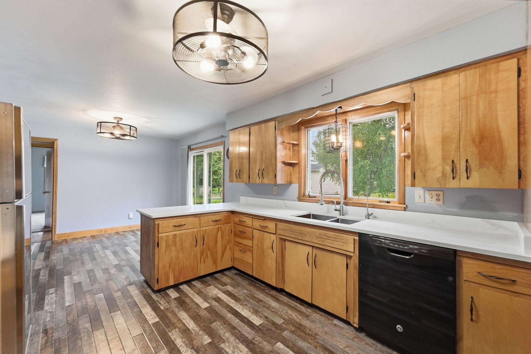 1963 single family home for sale at 804 Cardinal Lane SW in Alexandria, MN — 4 bed, 2 bath (photo 12 of 44)