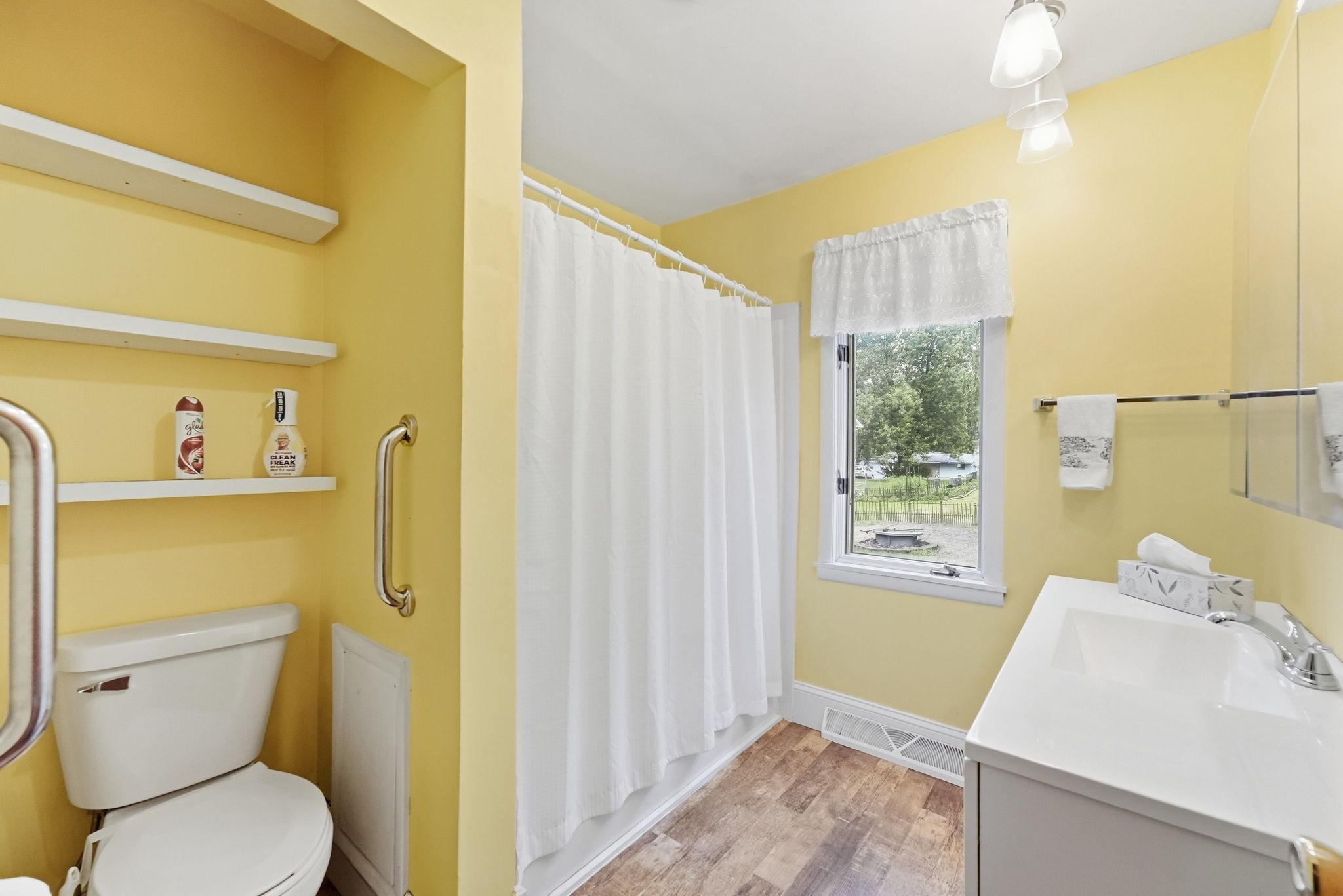 1963 single family home for sale at 804 Cardinal Lane SW in Alexandria, MN — 4 bed, 2 bath (photo 14 of 44)