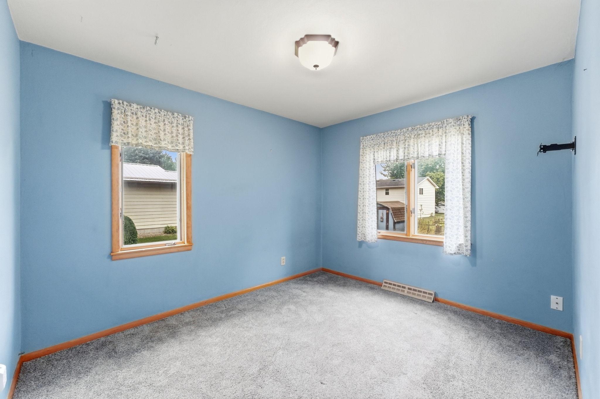 1963 single family home for sale at 804 Cardinal Lane SW in Alexandria, MN — 4 bed, 2 bath (photo 16 of 44)