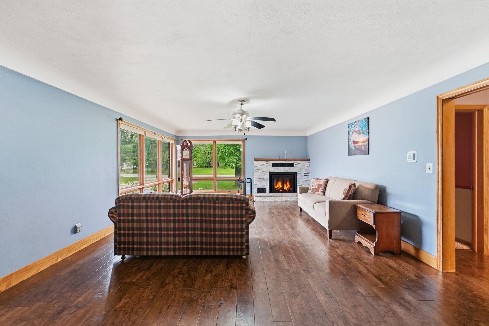 1963 single family home for sale at 804 Cardinal Lane SW in Alexandria, MN — 4 bed, 2 bath (photo 3 of 44)