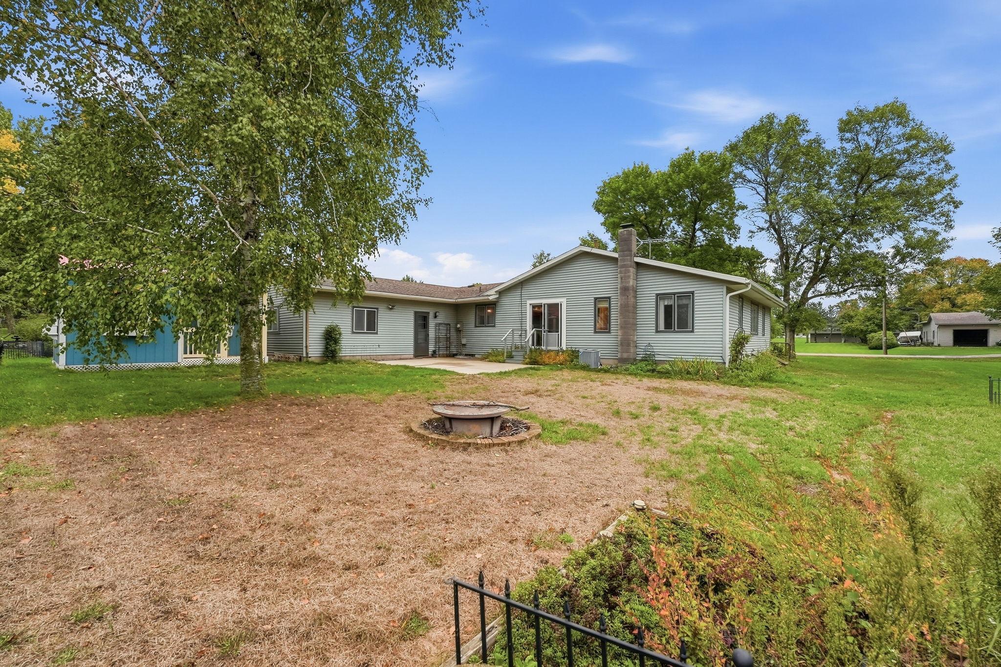 1963 single family home for sale at 804 Cardinal Lane SW in Alexandria, MN — 4 bed, 2 bath (photo 30 of 44)