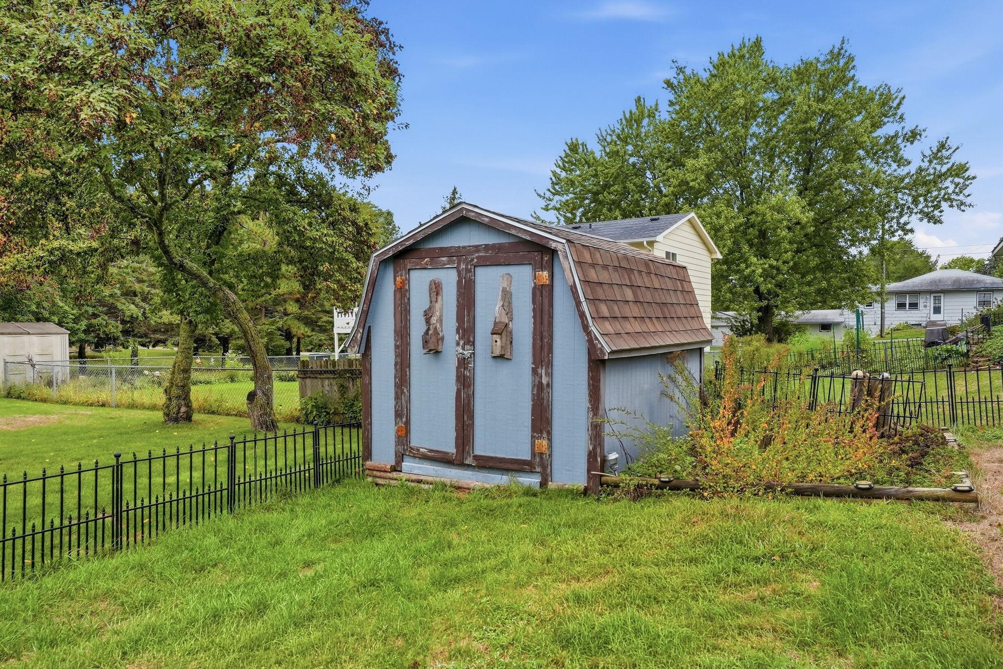 1963 single family home for sale at 804 Cardinal Lane SW in Alexandria, MN — 4 bed, 2 bath (photo 41 of 44)