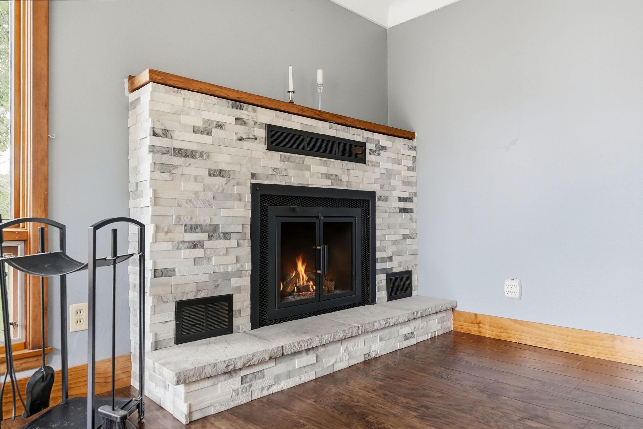 1963 single family home for sale at 804 Cardinal Lane SW in Alexandria, MN — 4 bed, 2 bath (photo 6 of 44)