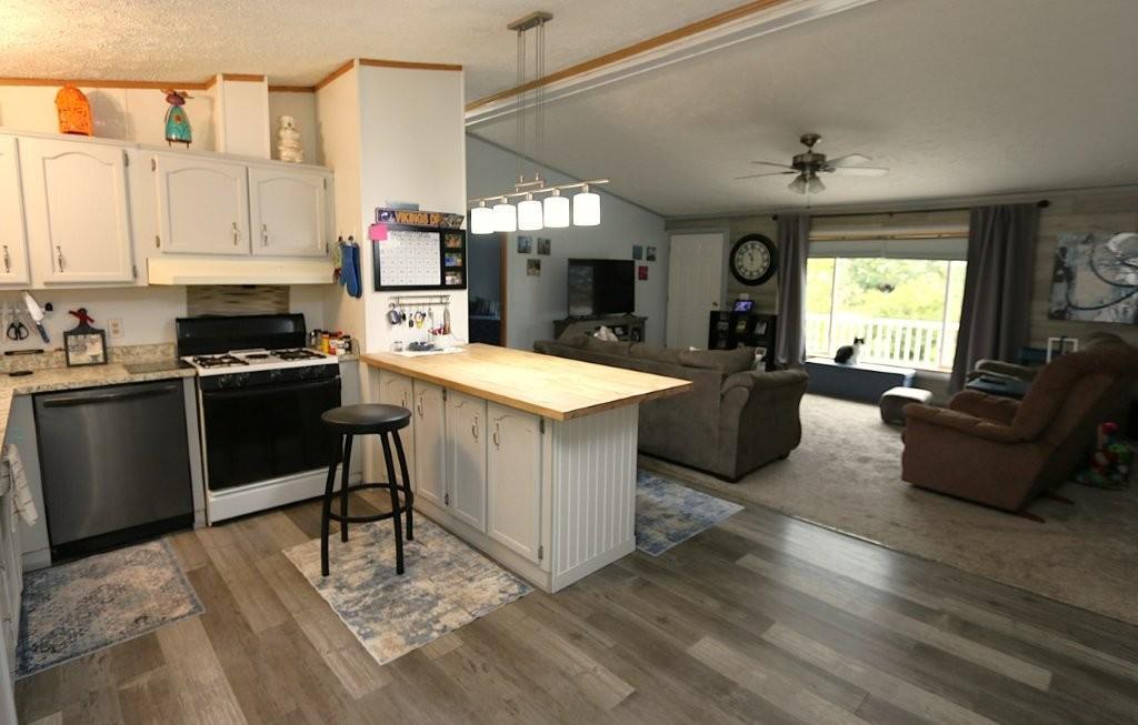2001 single family home for sale at 53745 440th Street in New York Mills, MN — 3 bed, 2 bath (photo 6 of 23)