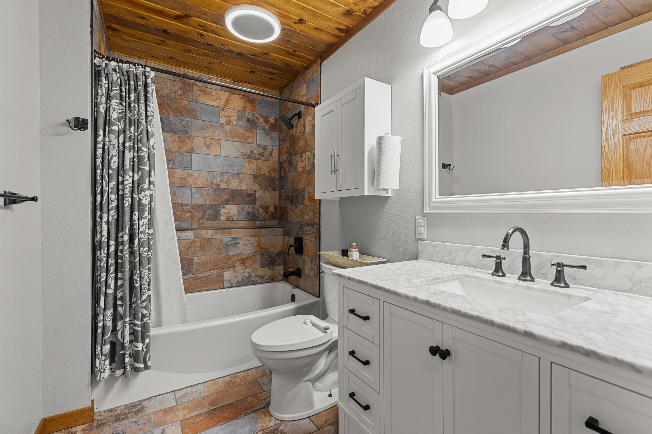 2006 single family home for sale at 3887 Ackerman Trail in Pequot Lakes, MN — 4 bed, 2 bath (photo 22 of 39)