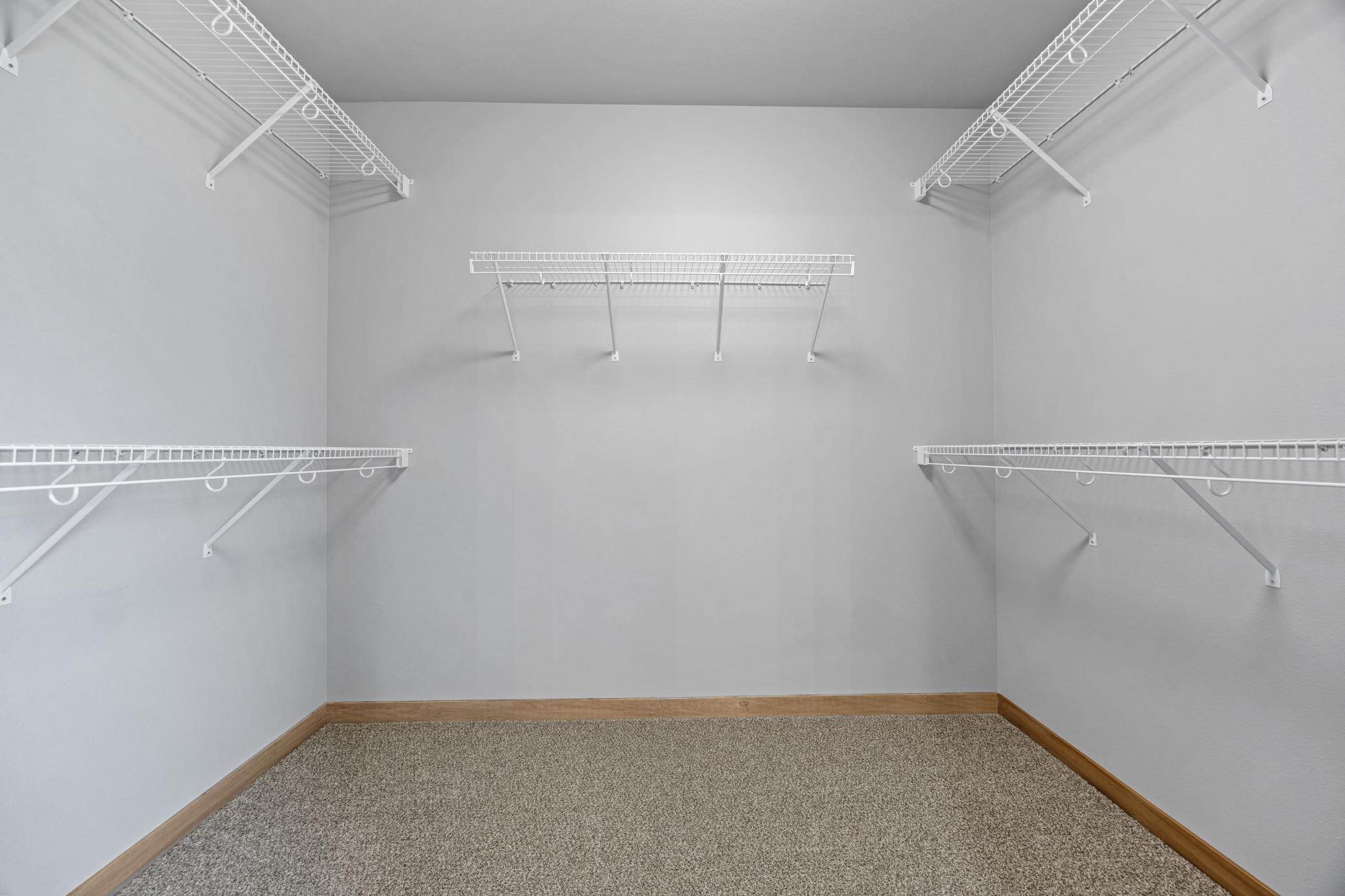 2026 single family home for sale at 1015 61st Avenue W in West Fargo, ND — 5 bed, 3 bath (photo 16 of 29)