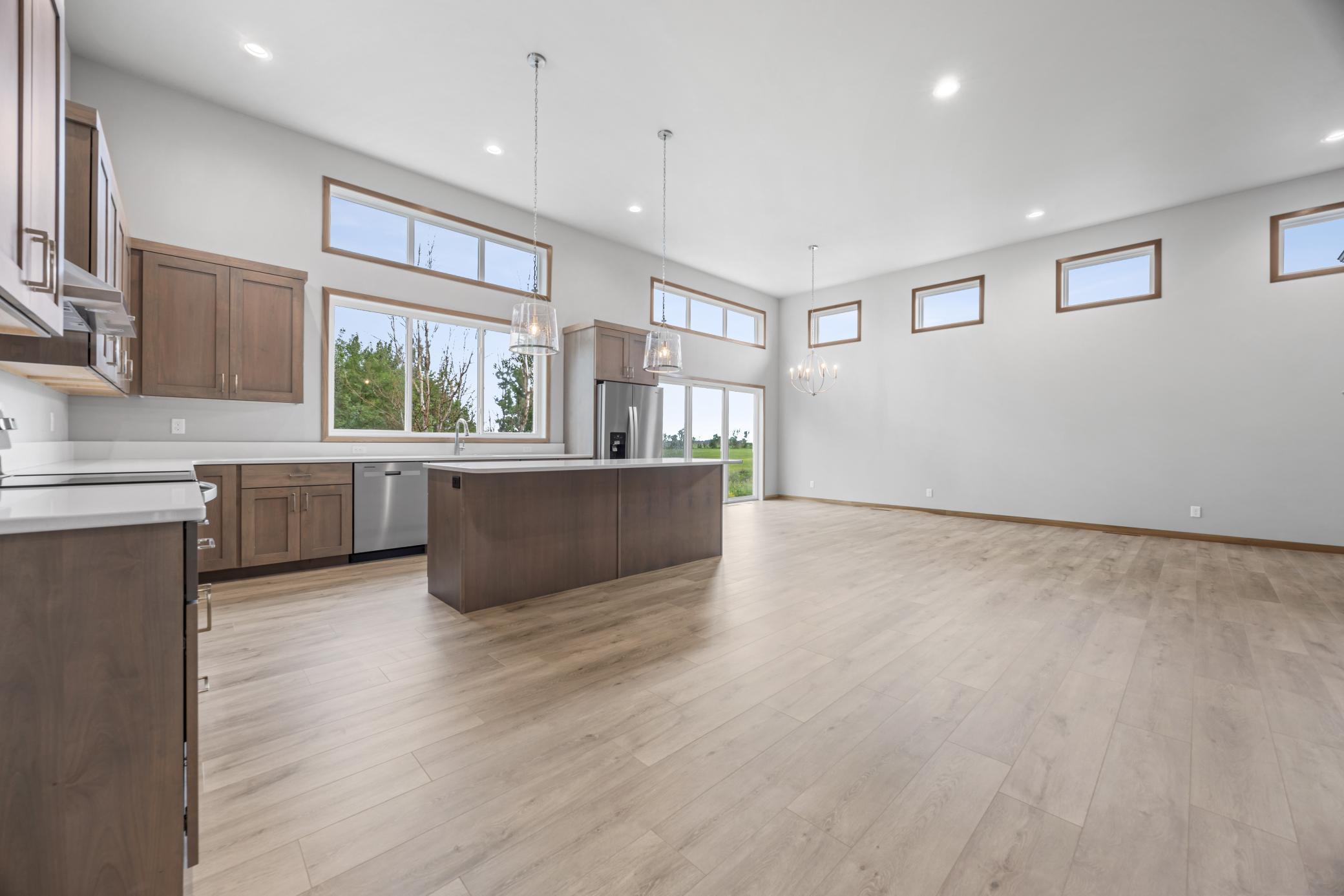 2026 single family home for sale at 1015 61st Avenue W in West Fargo, ND — 5 bed, 3 bath (photo 3 of 29)