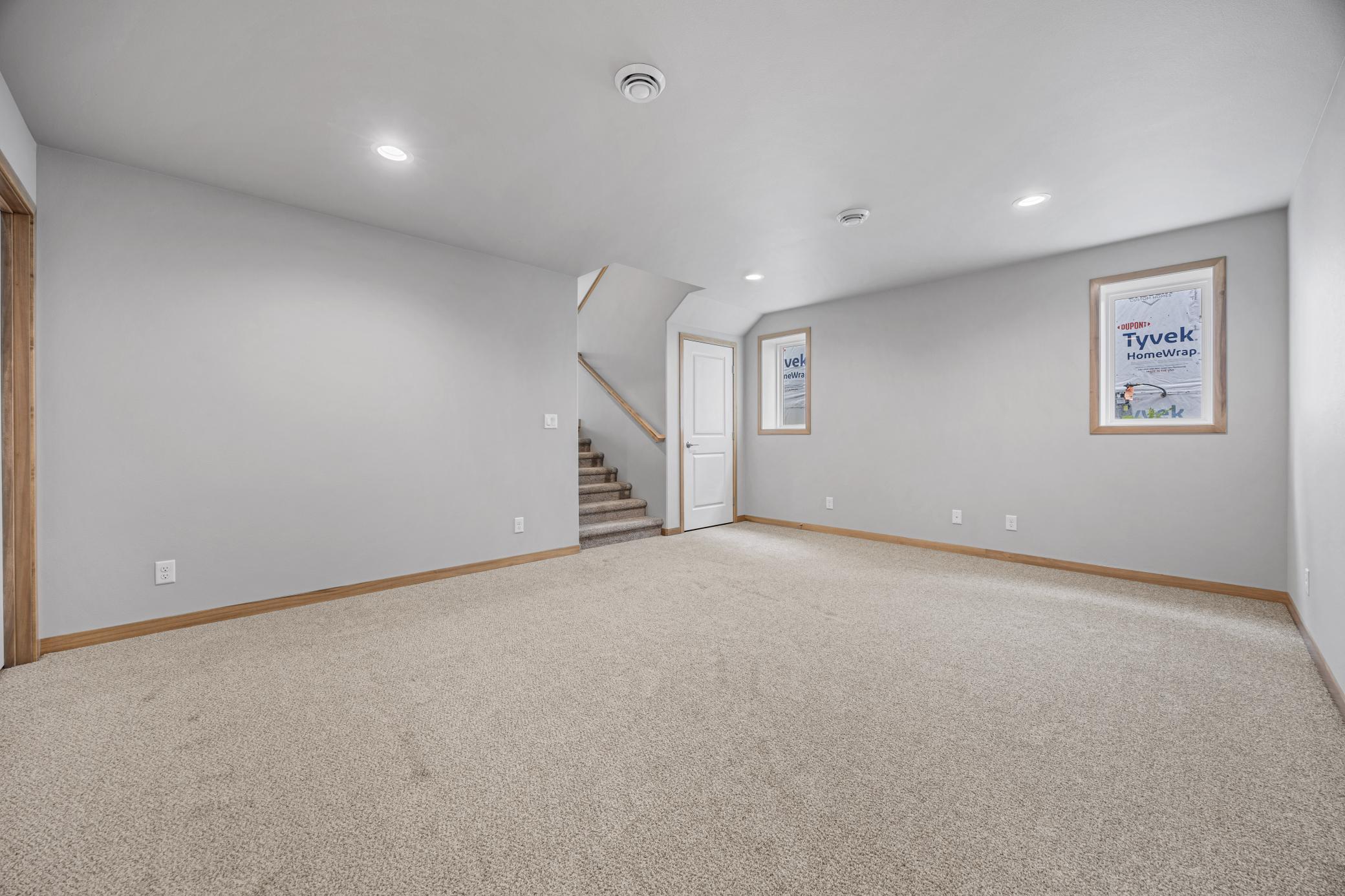2026 single family home for sale at 1015 61st Avenue W in West Fargo, ND — 5 bed, 3 bath (photo 23 of 29)