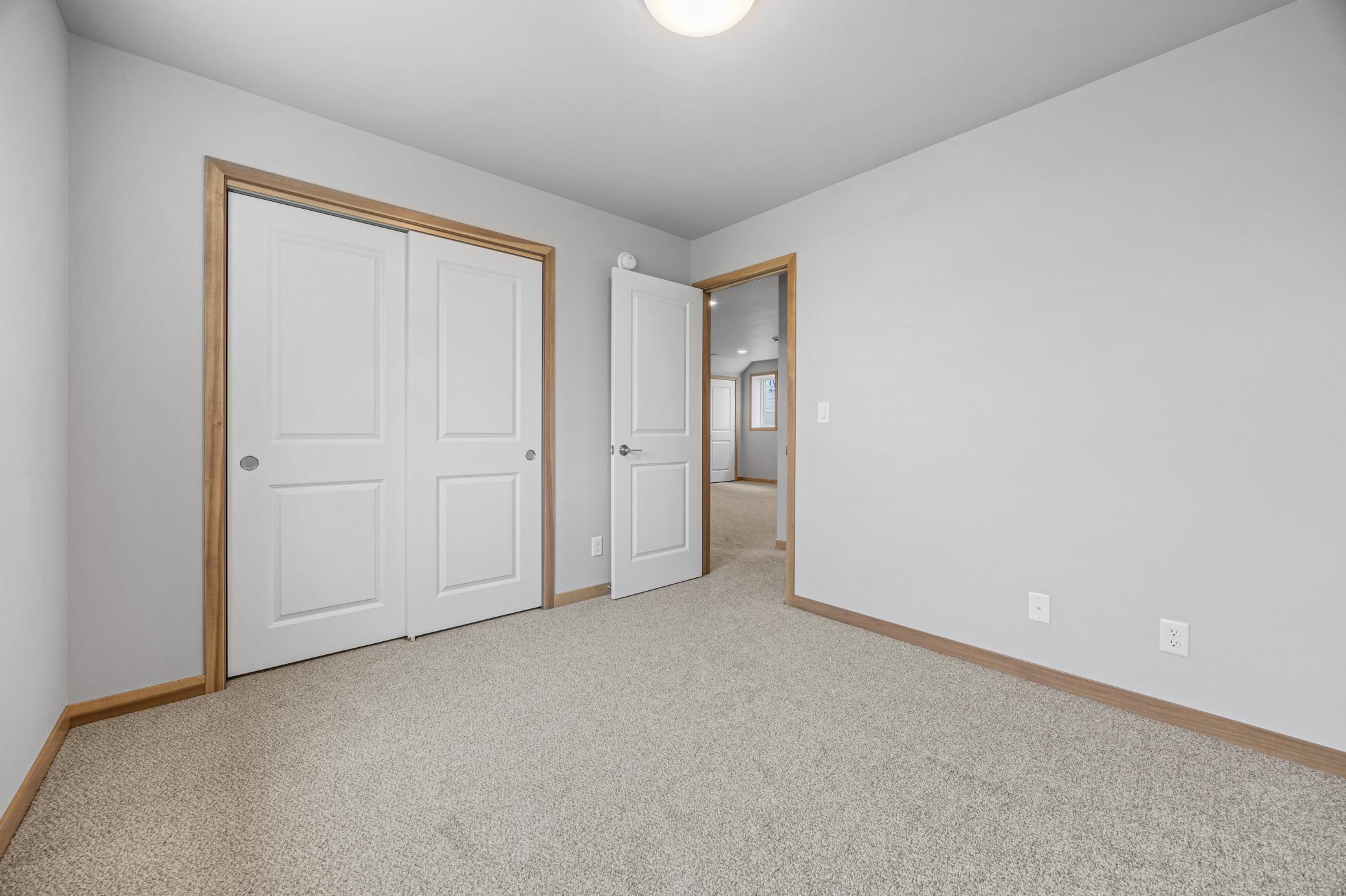 2026 single family home for sale at 1015 61st Avenue W in West Fargo, ND — 5 bed, 3 bath (photo 28 of 29)