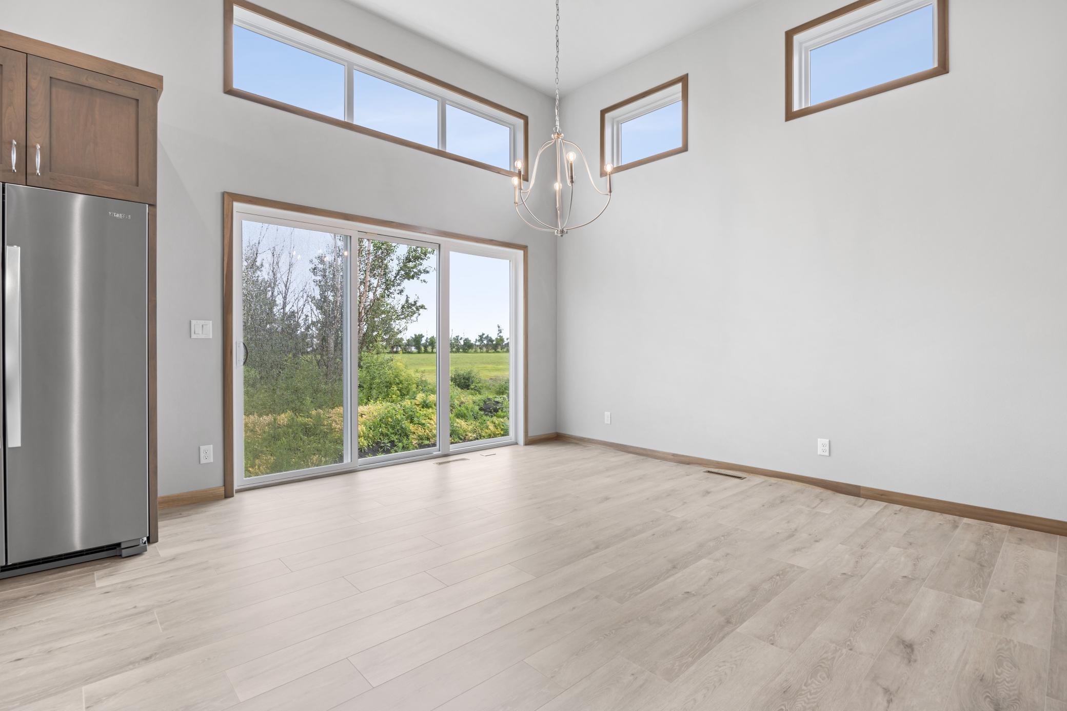 2026 single family home for sale at 1015 61st Avenue W in West Fargo, ND — 5 bed, 3 bath (photo 8 of 29)