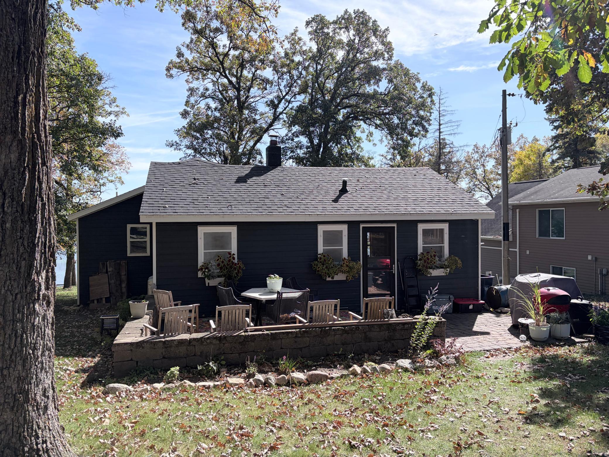 1971 single family home for sale at 23633 Bergquist Lane in Detroit Lakes, MN — 3 bed, 2 bath (photo 3 of 49)