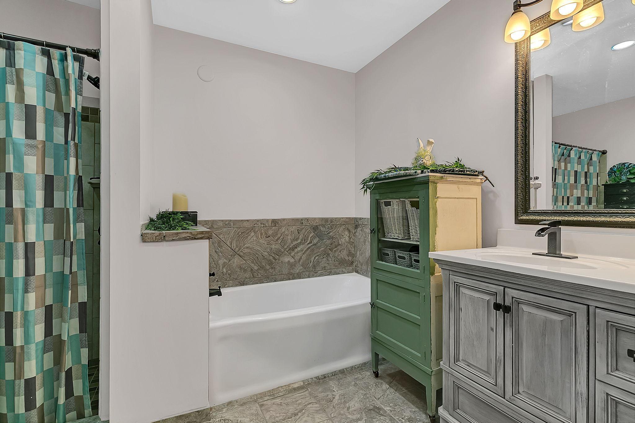 1945 single family home for sale at 404 1st Street NE in Wadena, MN — 3 bed, 2 bath (photo 11 of 36)