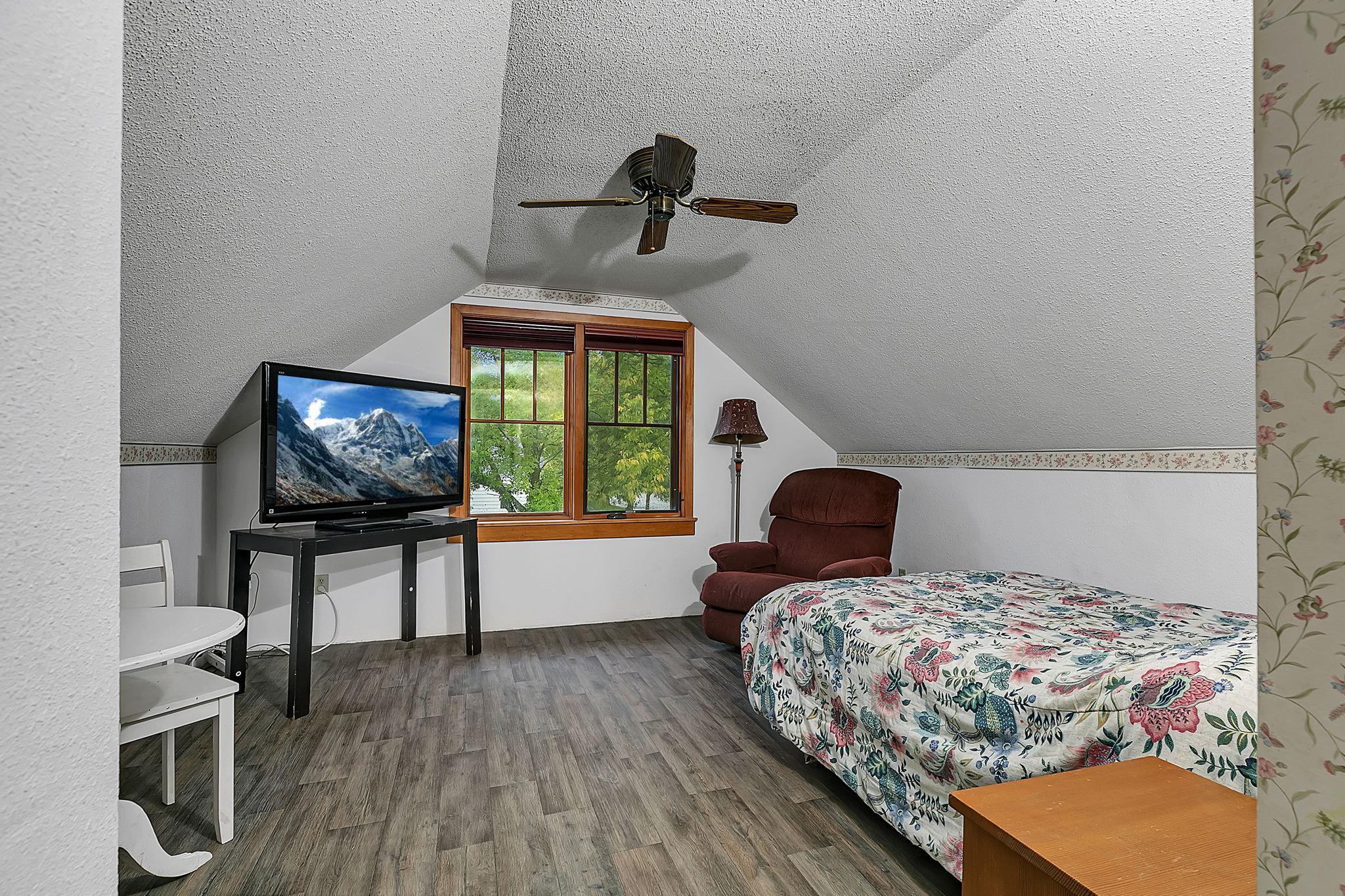 1945 single family home for sale at 404 1st Street NE in Wadena, MN — 3 bed, 2 bath (photo 16 of 36)