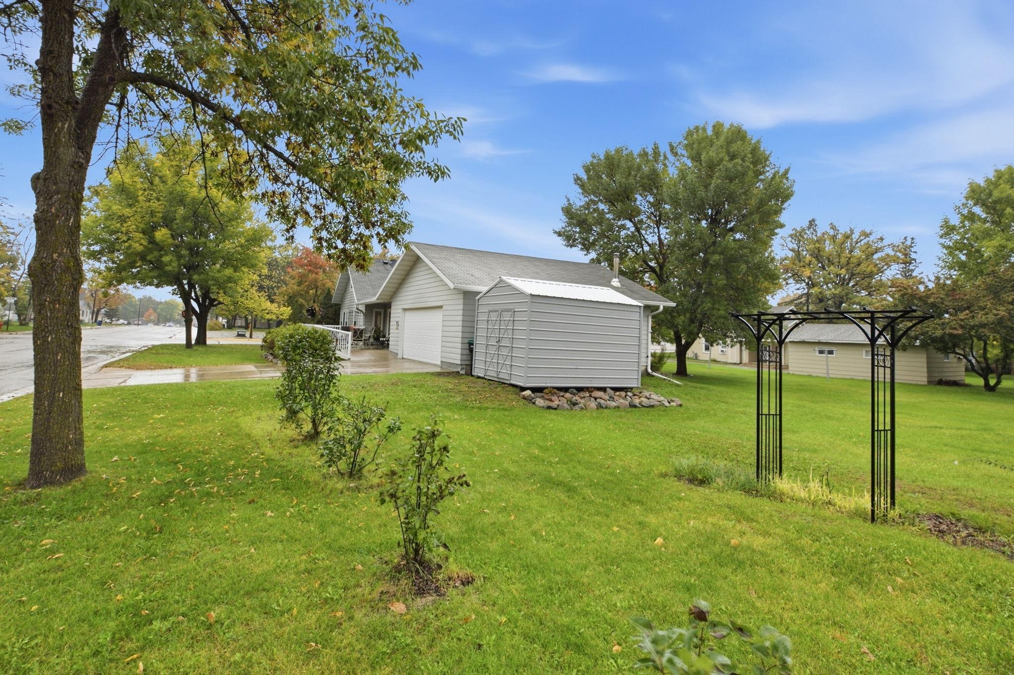 1945 single family home for sale at 404 1st Street NE in Wadena, MN — 3 bed, 2 bath (photo 32 of 36)