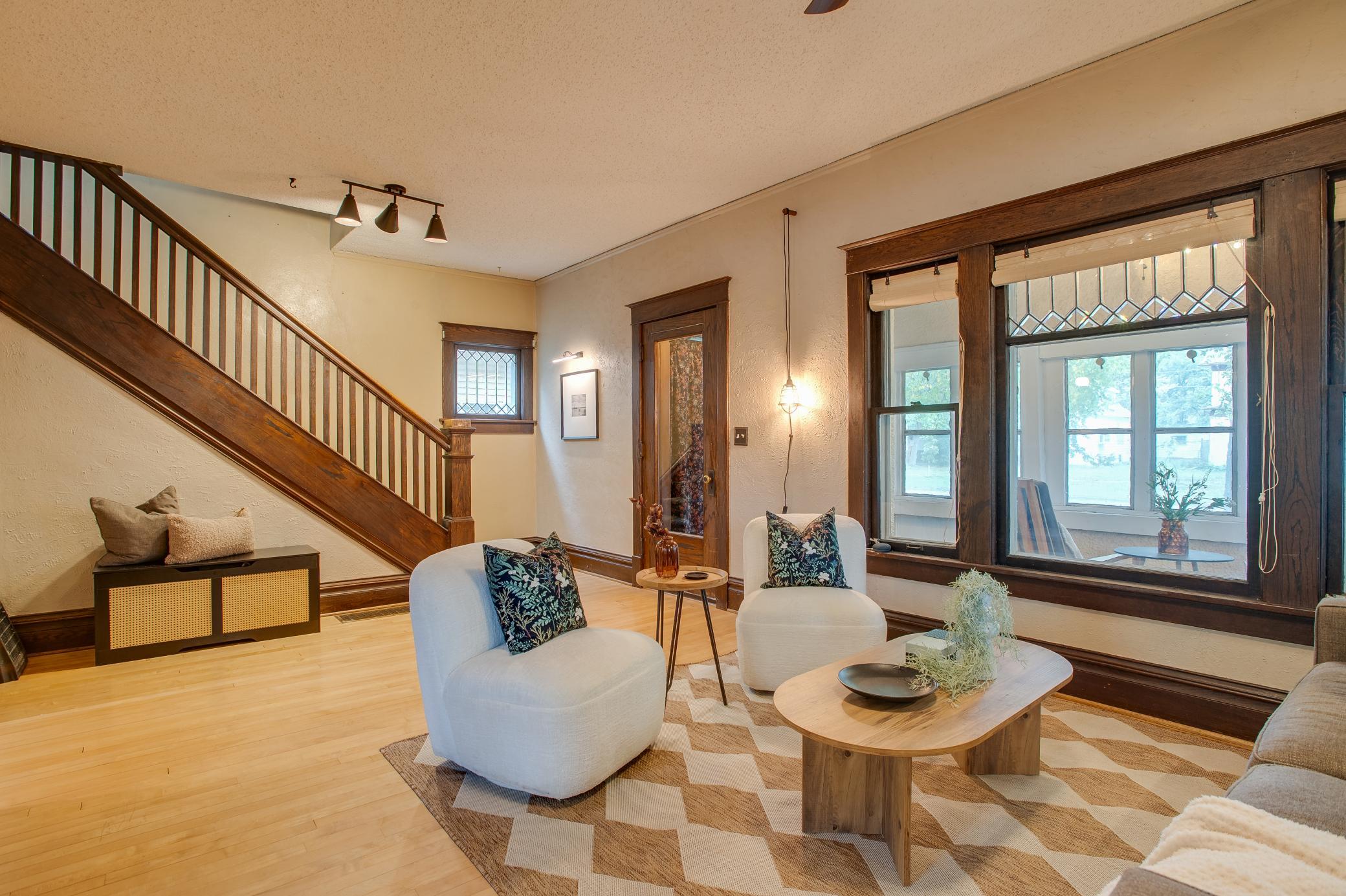 1917 single family home for sale at 921 10th Street S in Fargo, ND — 4 bed, 2 bath (photo 11 of 51)