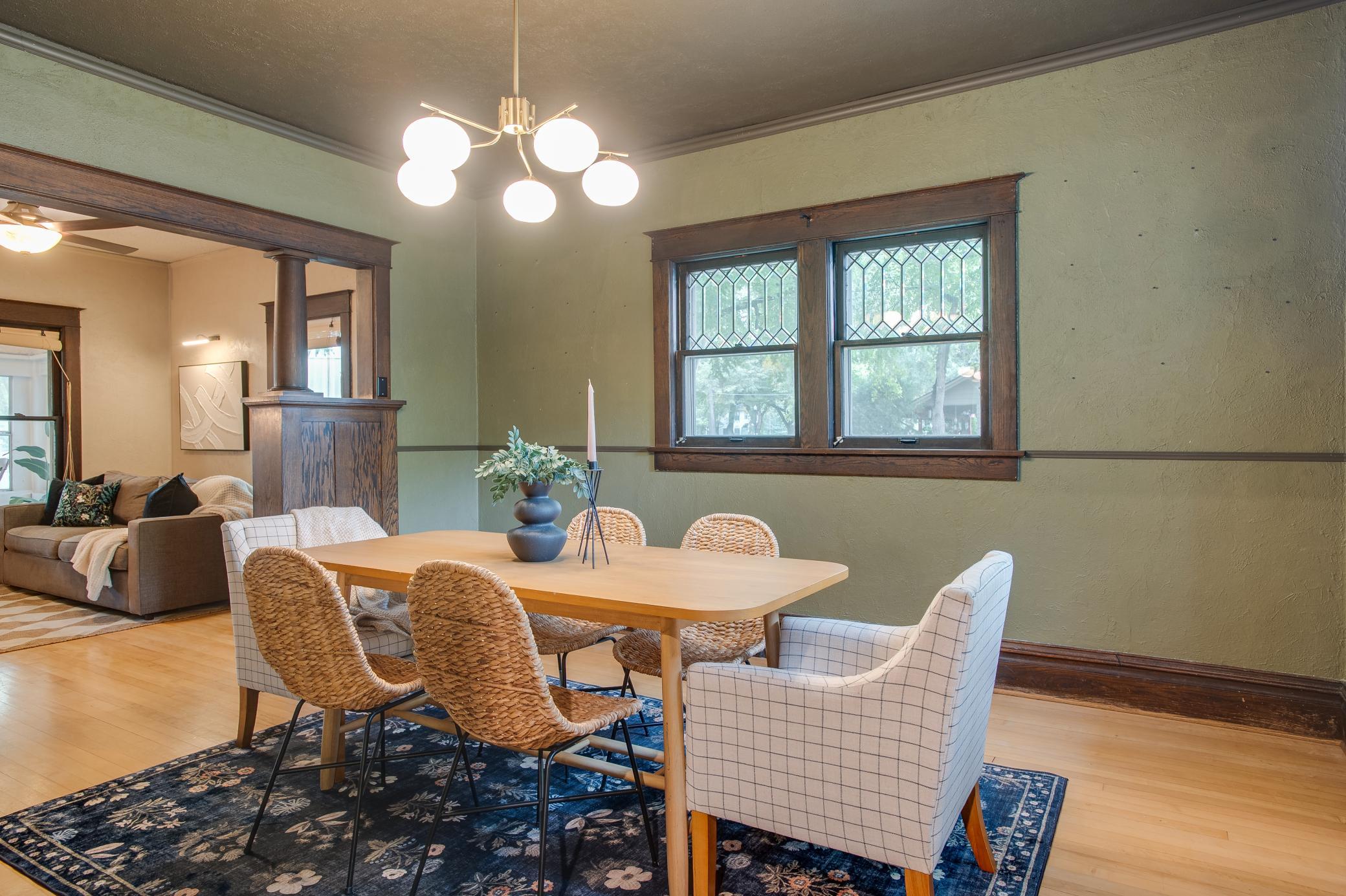 1917 single family home for sale at 921 10th Street S in Fargo, ND — 4 bed, 2 bath (photo 16 of 51)