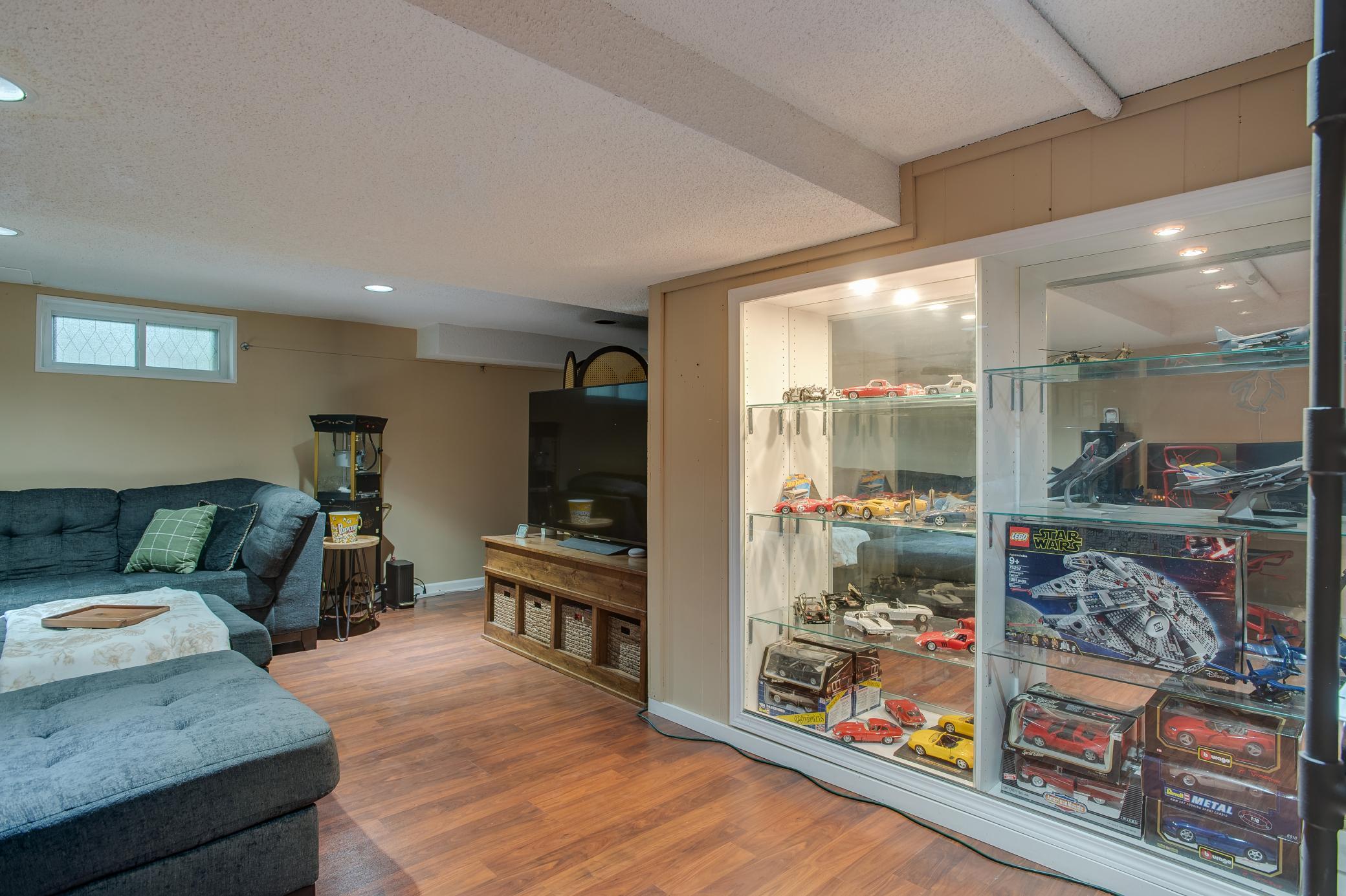 1917 single family home for sale at 921 10th Street S in Fargo, ND — 4 bed, 2 bath (photo 36 of 51)