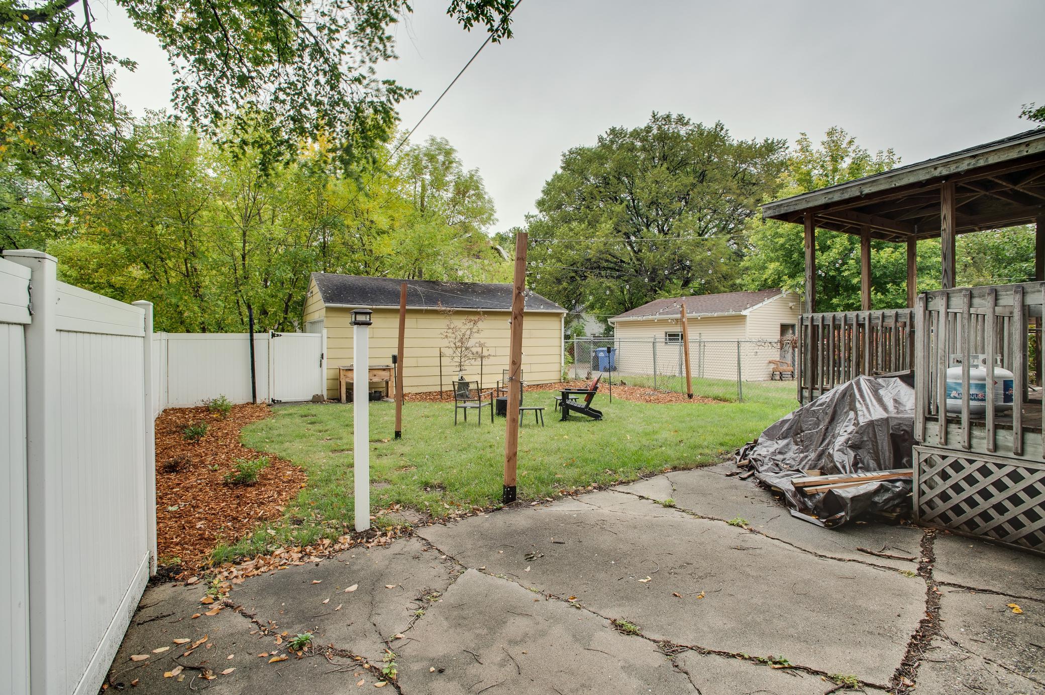 1917 single family home for sale at 921 10th Street S in Fargo, ND — 4 bed, 2 bath (photo 45 of 51)