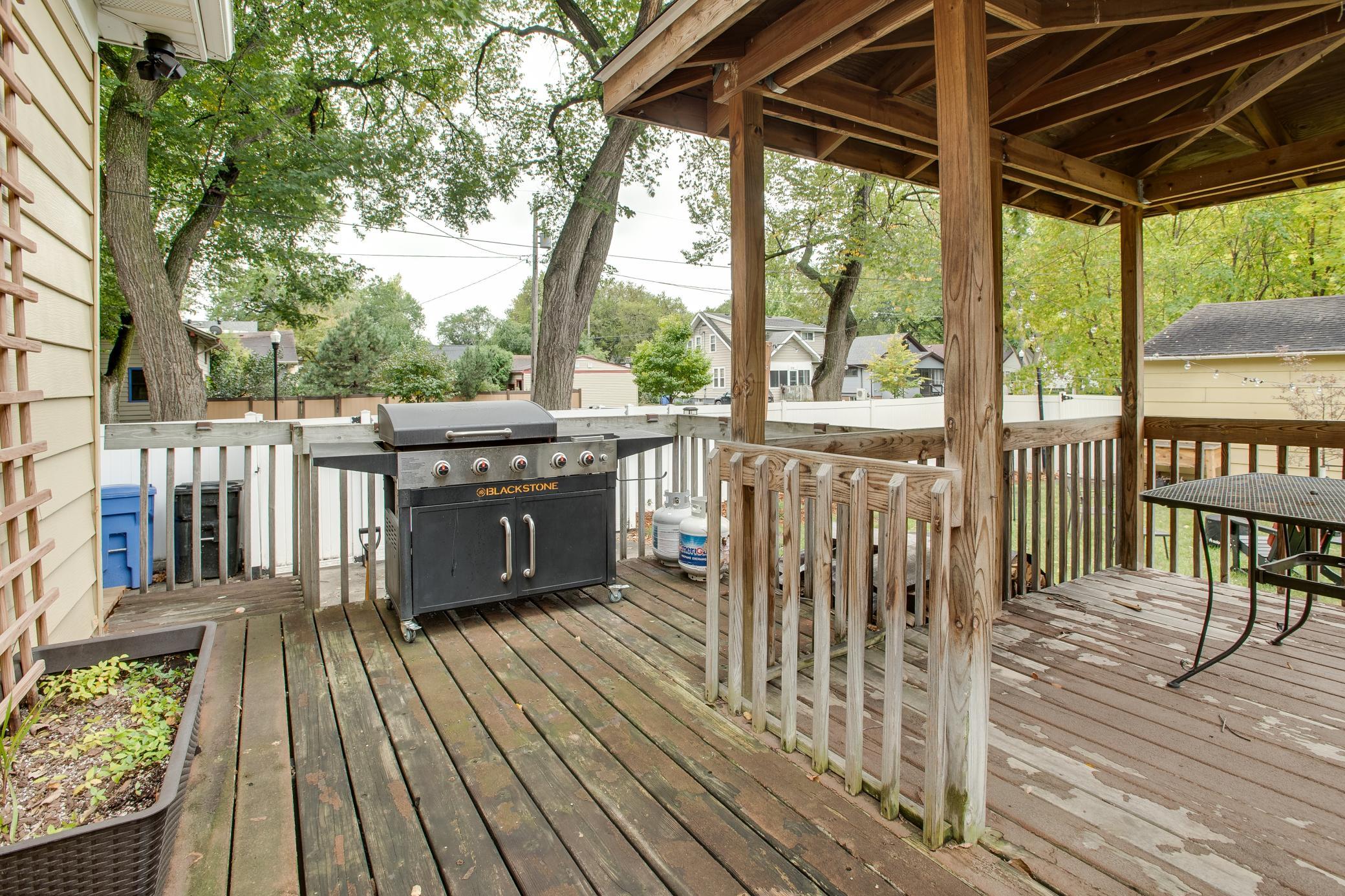1917 single family home for sale at 921 10th Street S in Fargo, ND — 4 bed, 2 bath (photo 49 of 51)