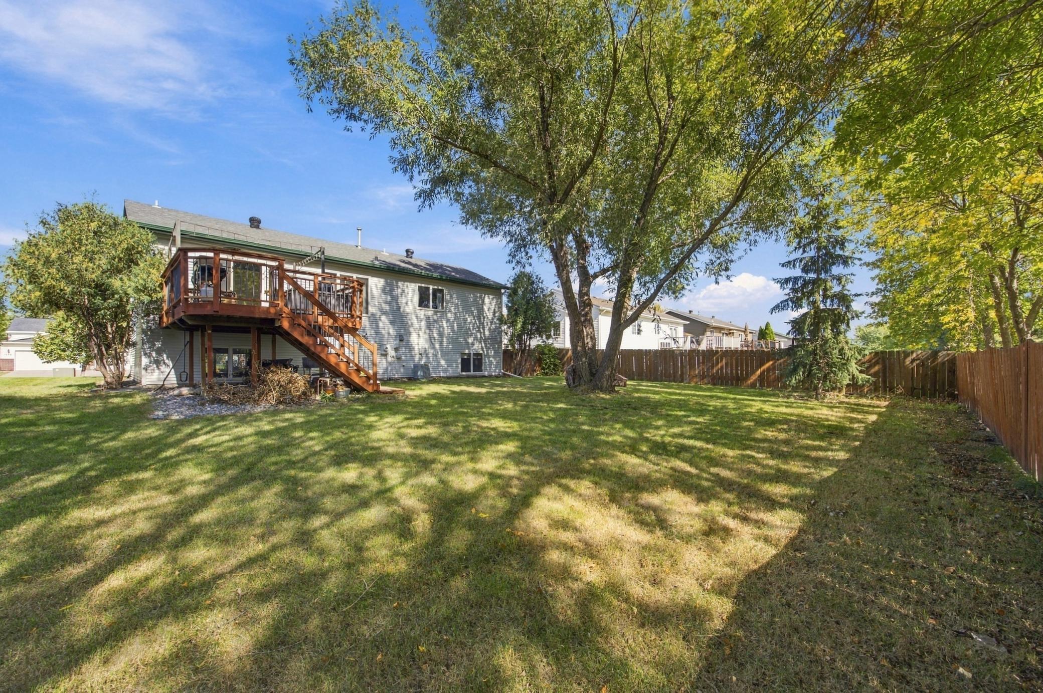 1996 single family home for sale at 1307 4th Avenue E in West Fargo, ND — 4 bed, 2 bath (photo 27 of 33)