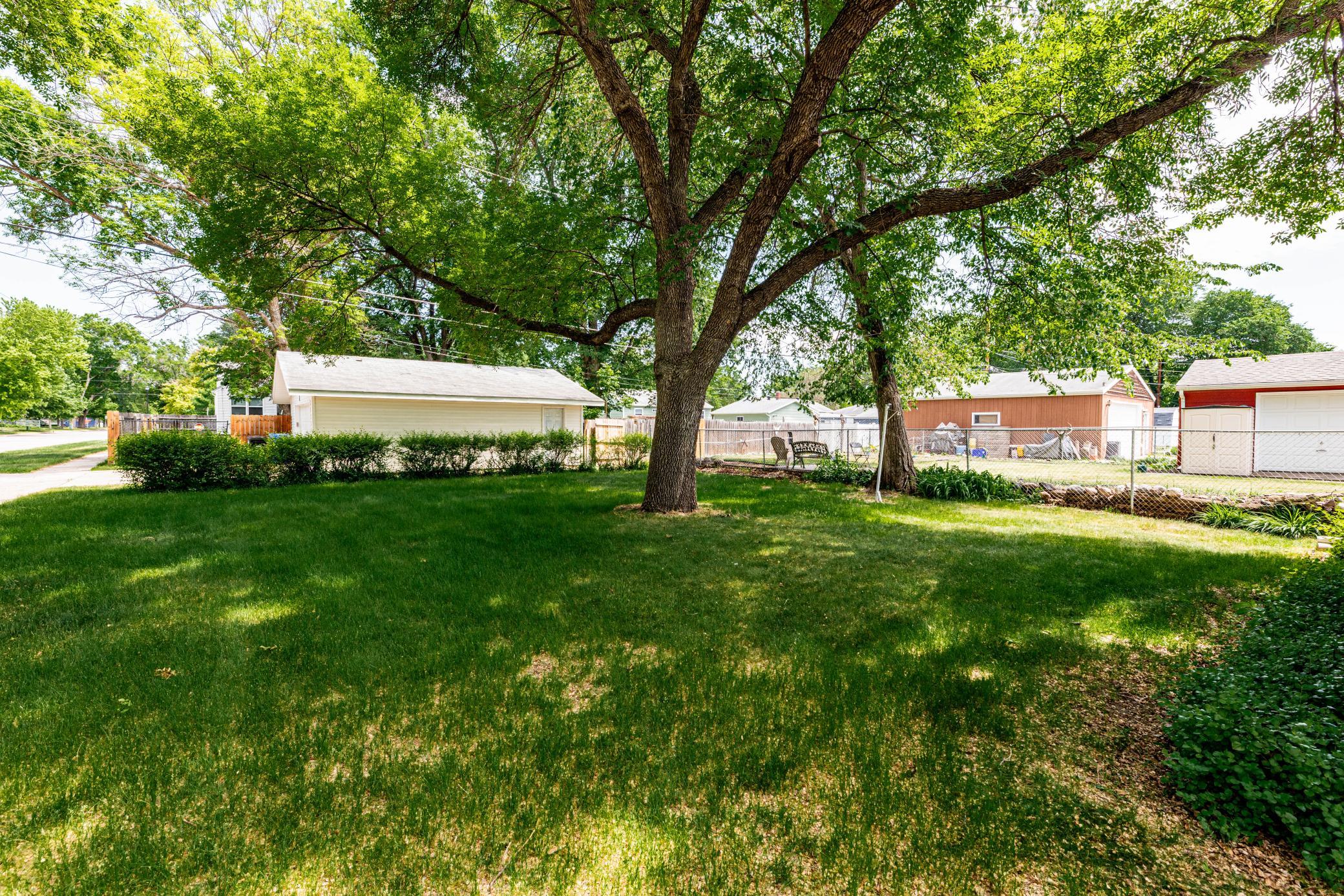 1951 single family home for sale at 1602 14 1/2 Street S in Fargo, ND — 2 bed, 1 bath (photo 5 of 14)