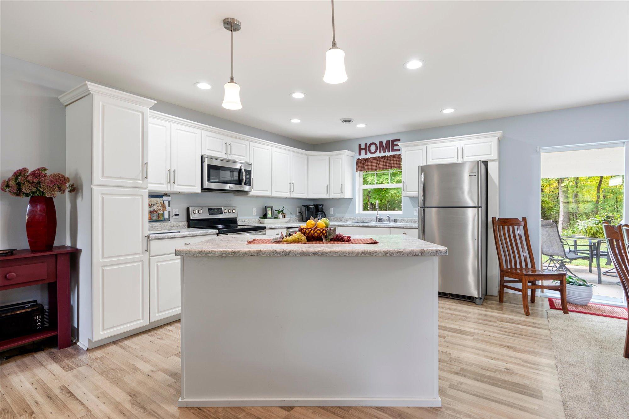 2016 single family home for sale at 19 Deblock Drive NW in Crosby, MN — 3 bed, 2 bath (photo 12 of 39)