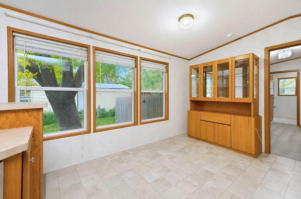 2008 single family home for sale at 1324 Sandstone Drive in West Fargo, ND — 3 bed, 2 bath (photo 16 of 30)